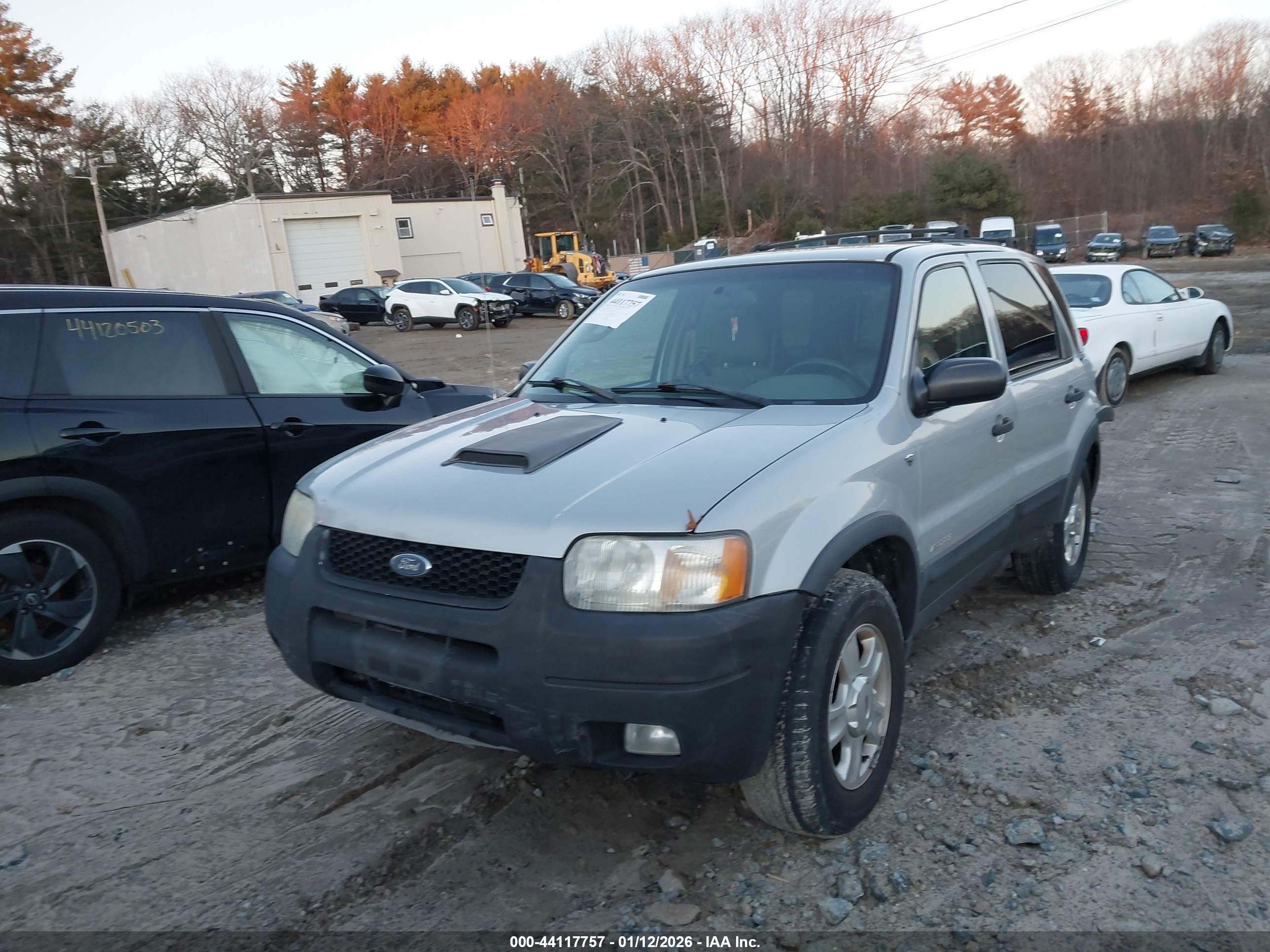 FORD ESCAPE image 2