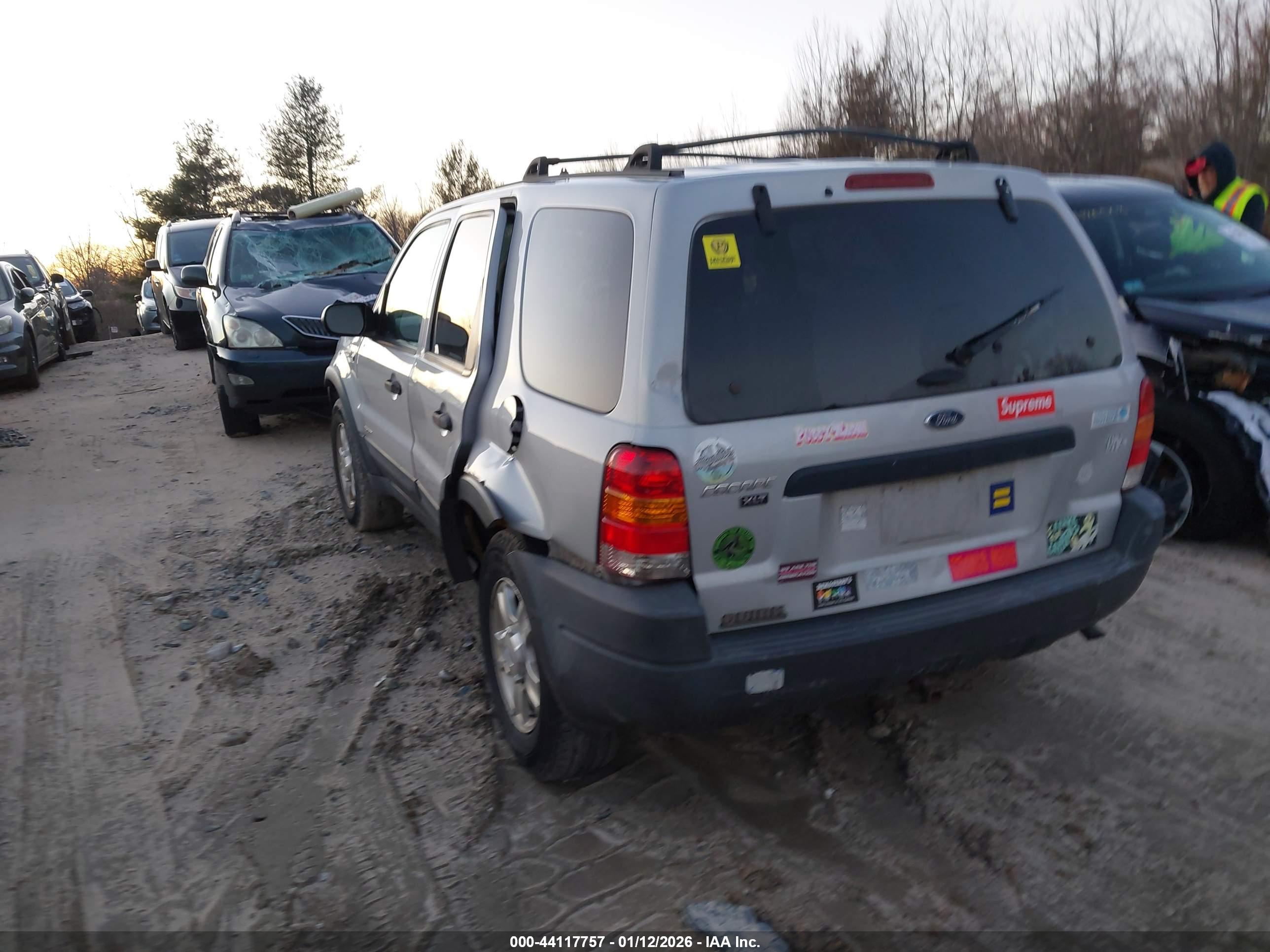FORD ESCAPE image 3