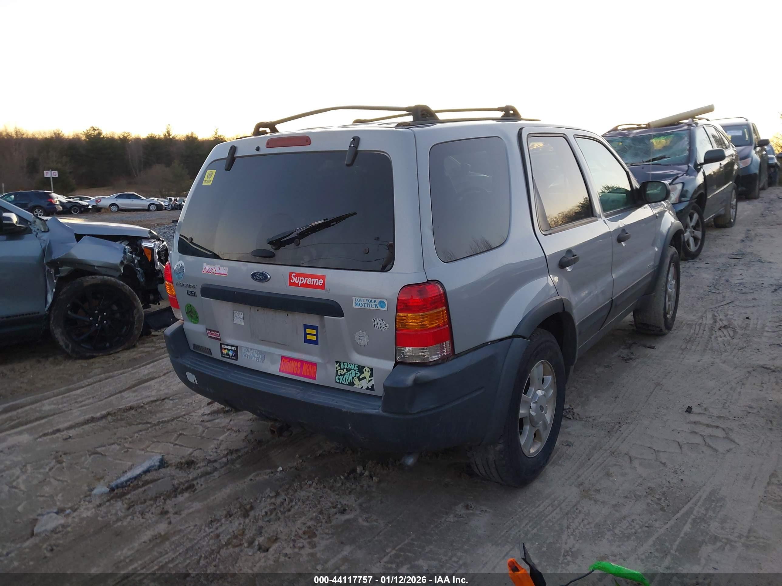 FORD ESCAPE image 4