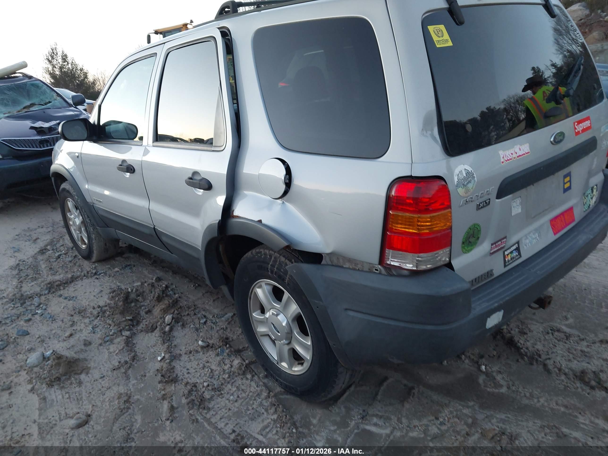 FORD ESCAPE image 6