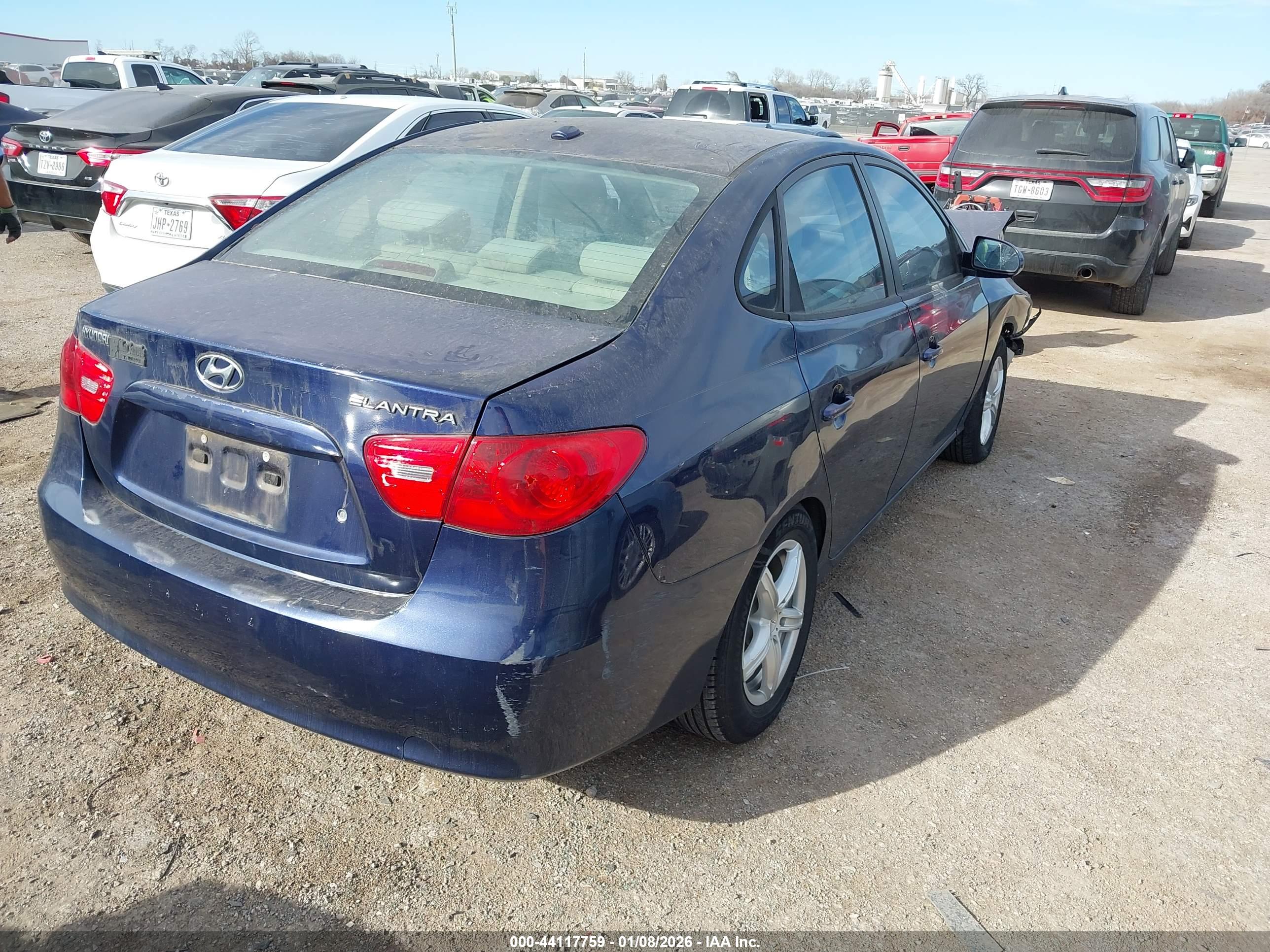 HYUNDAI ELANTRA image 4