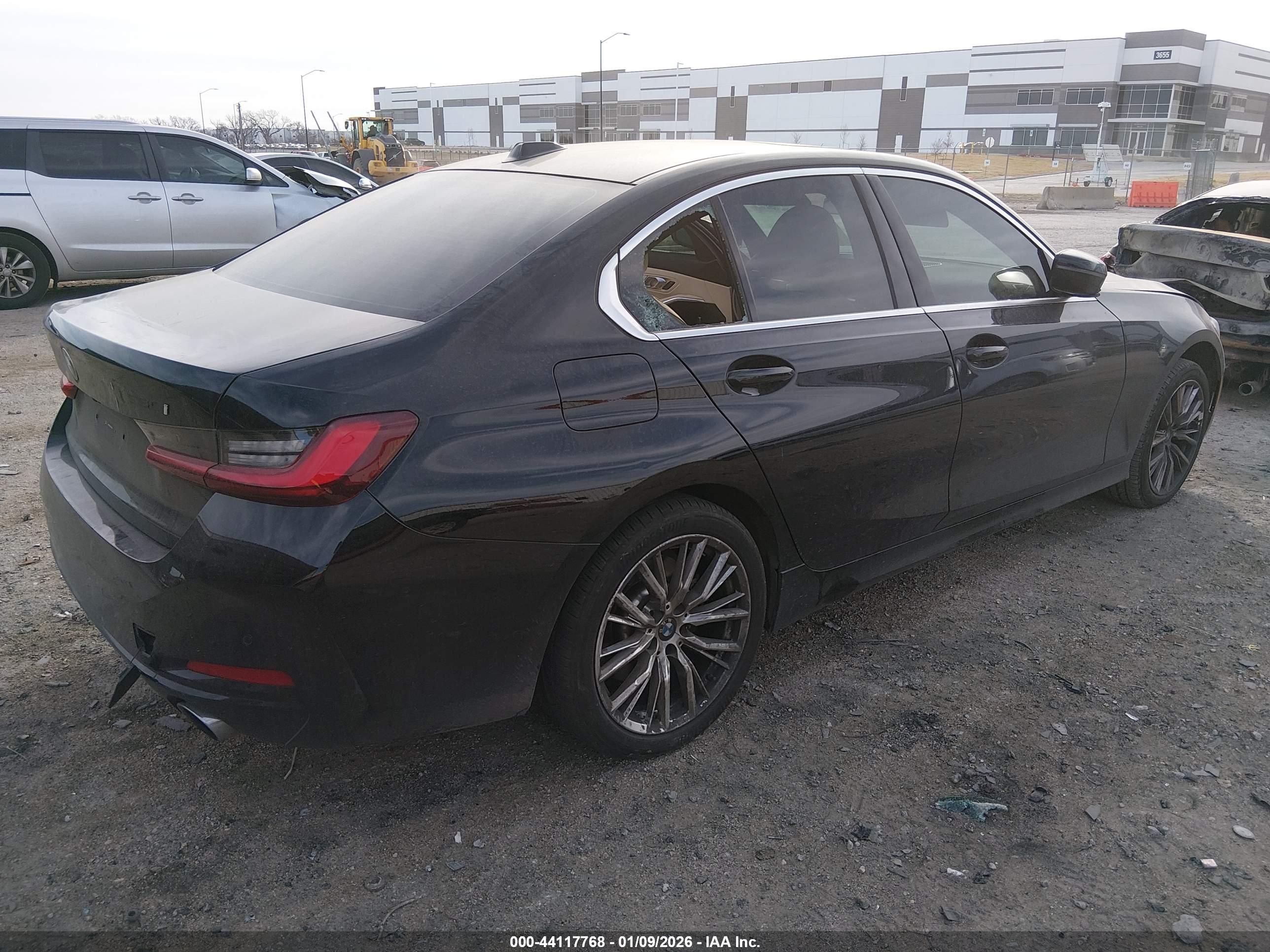 BMW 3 image 4