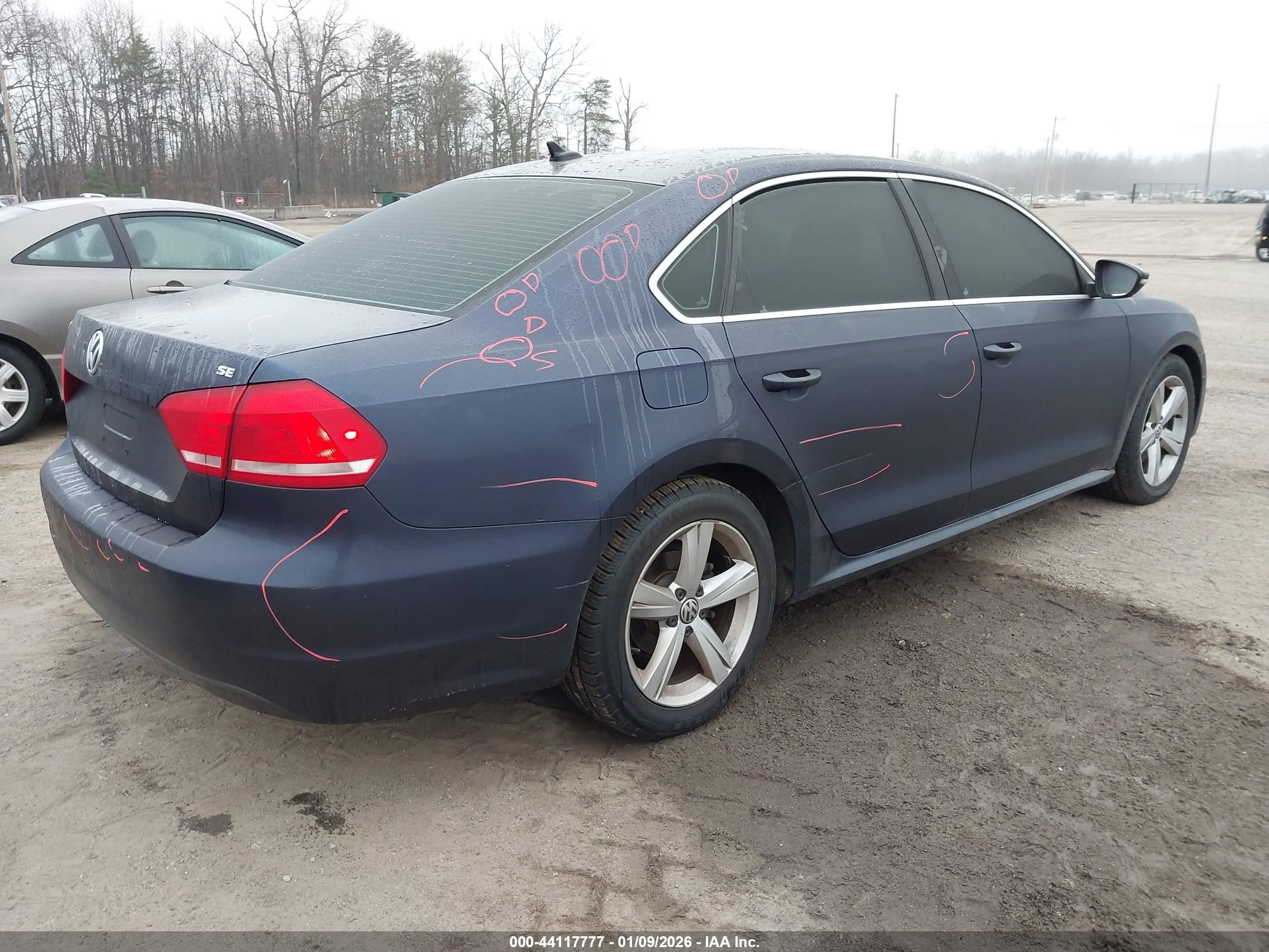 VOLKSWAGEN PASSAT image 4