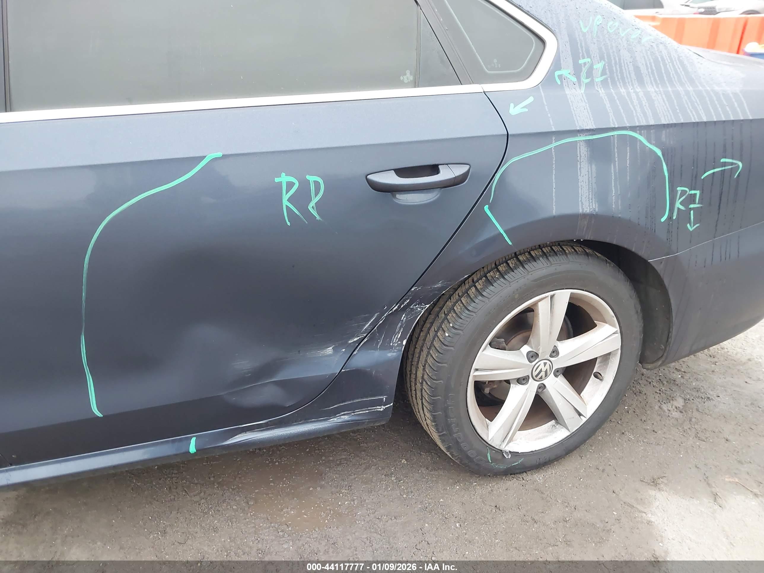 VOLKSWAGEN PASSAT image 6