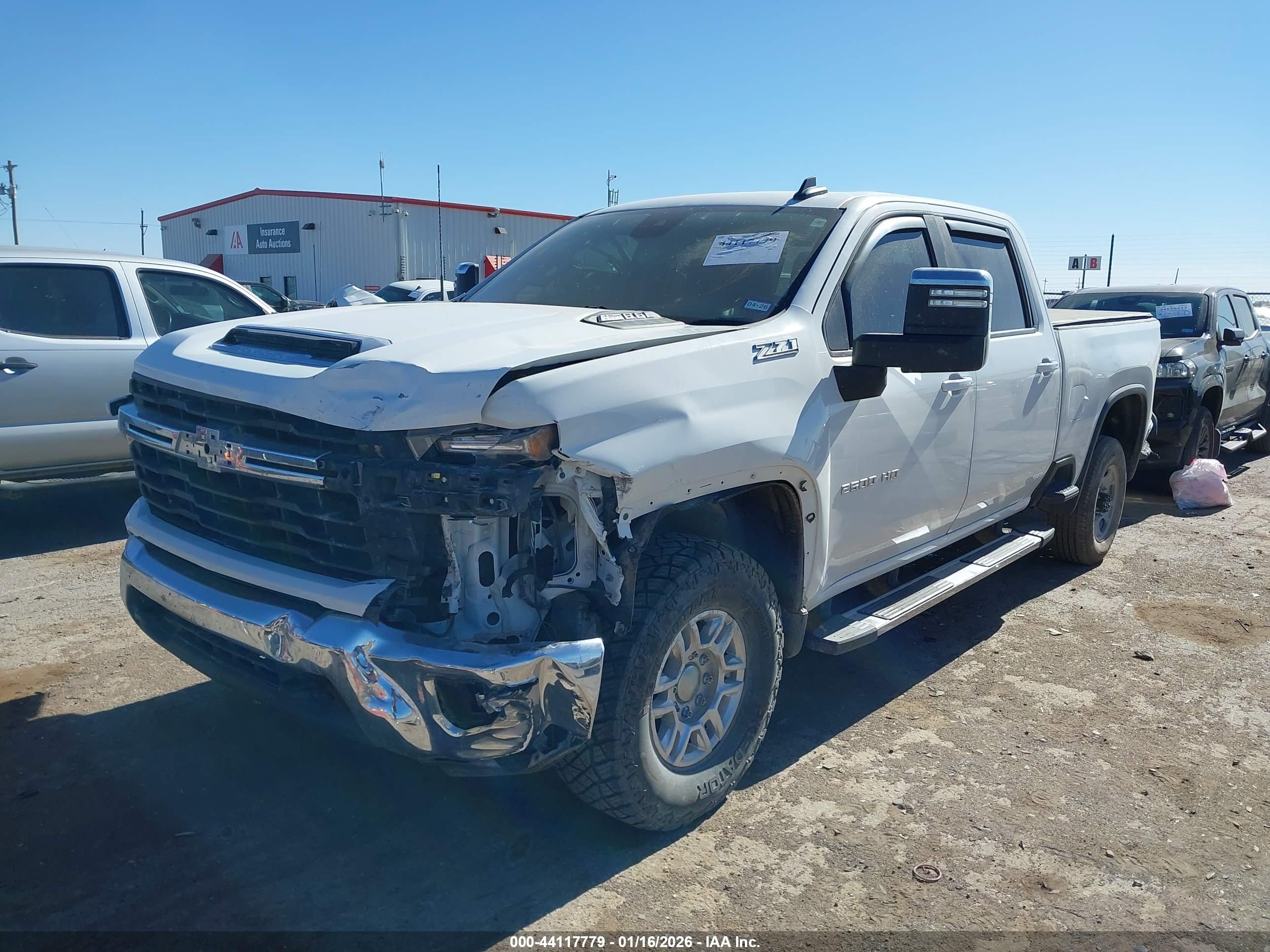 CHEVROLET SILVERADO image 2