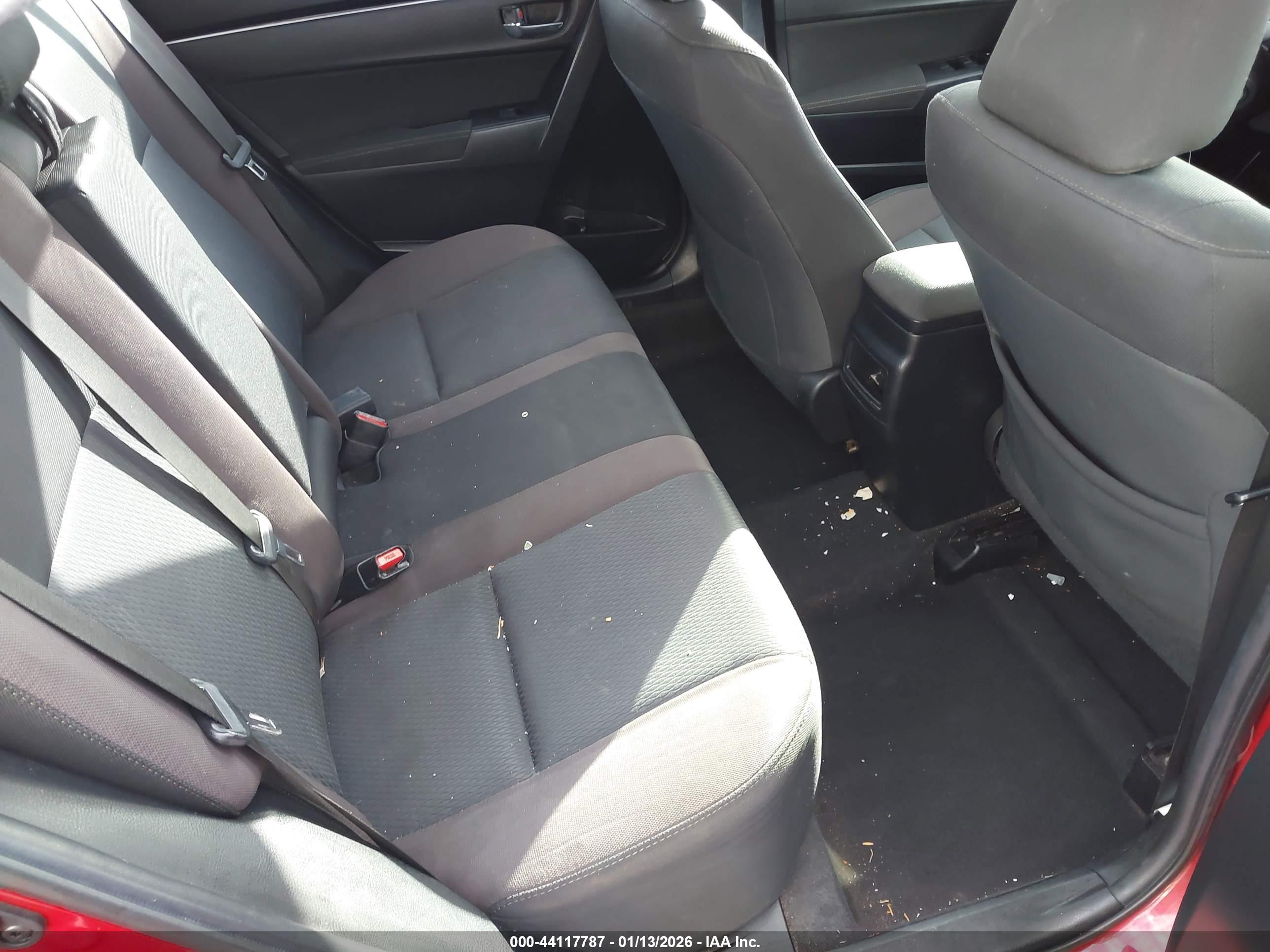 TOYOTA COROLLA image 8