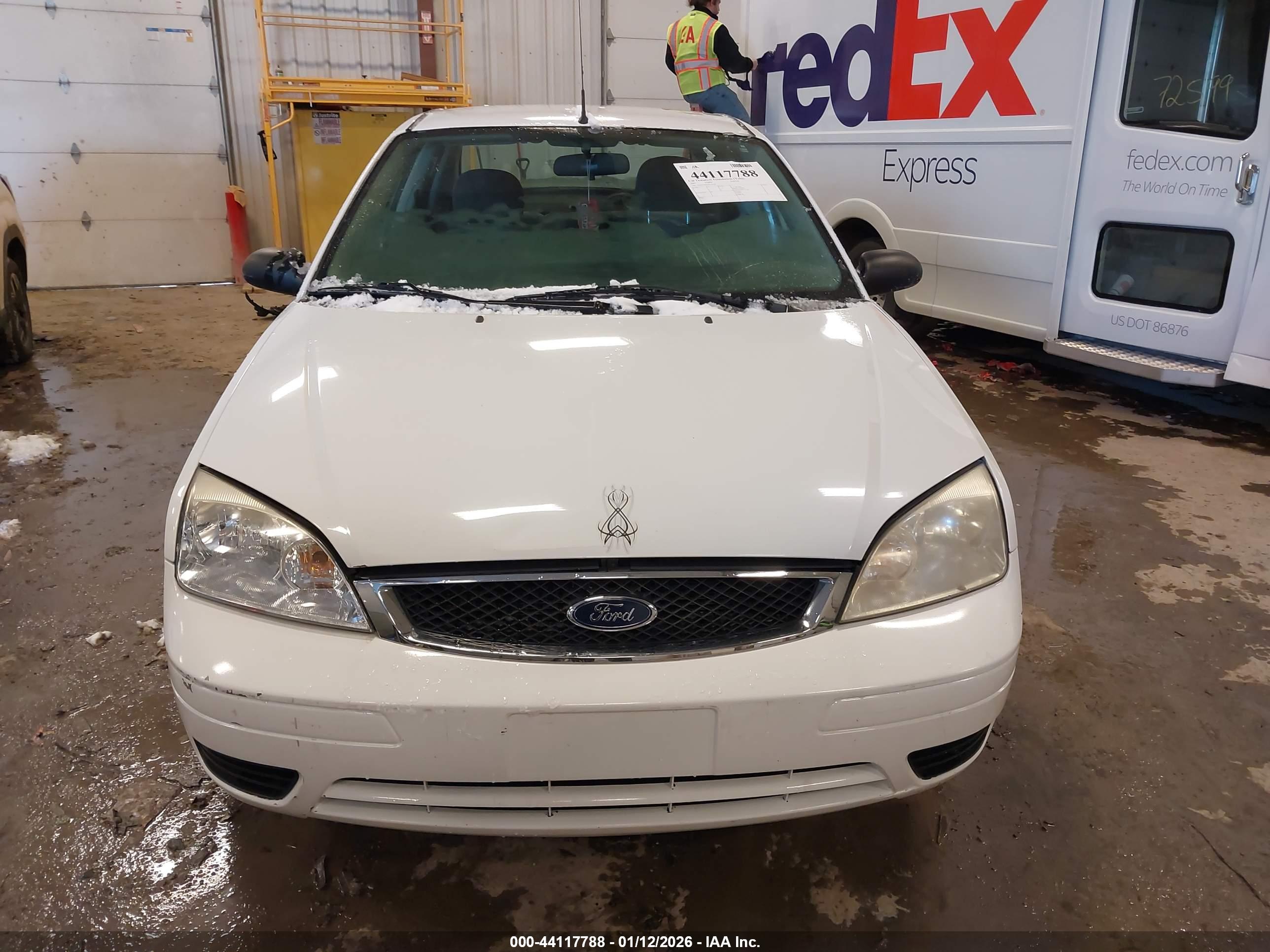 FORD FOCUS image 6