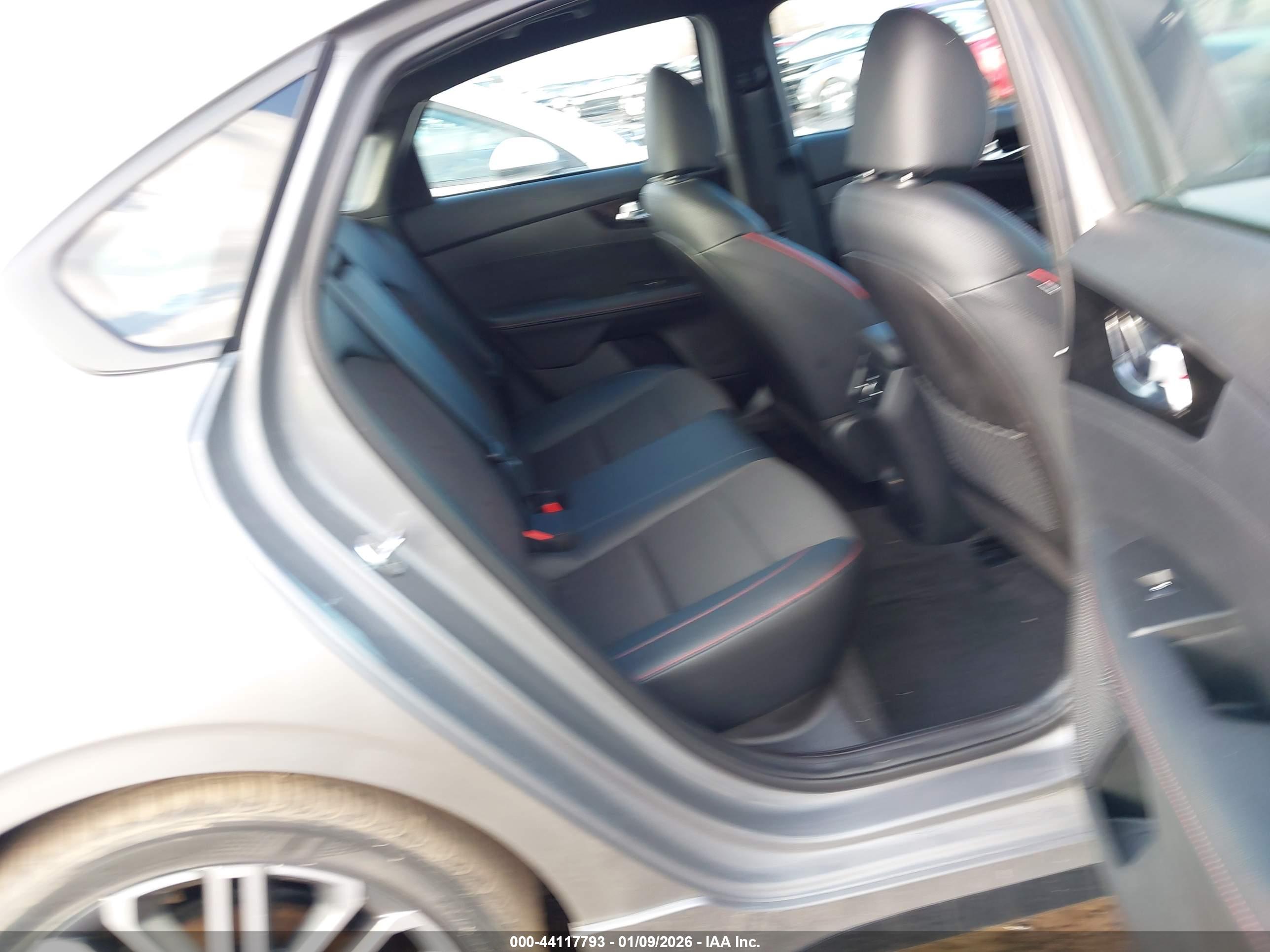 KIA FORTE image 8