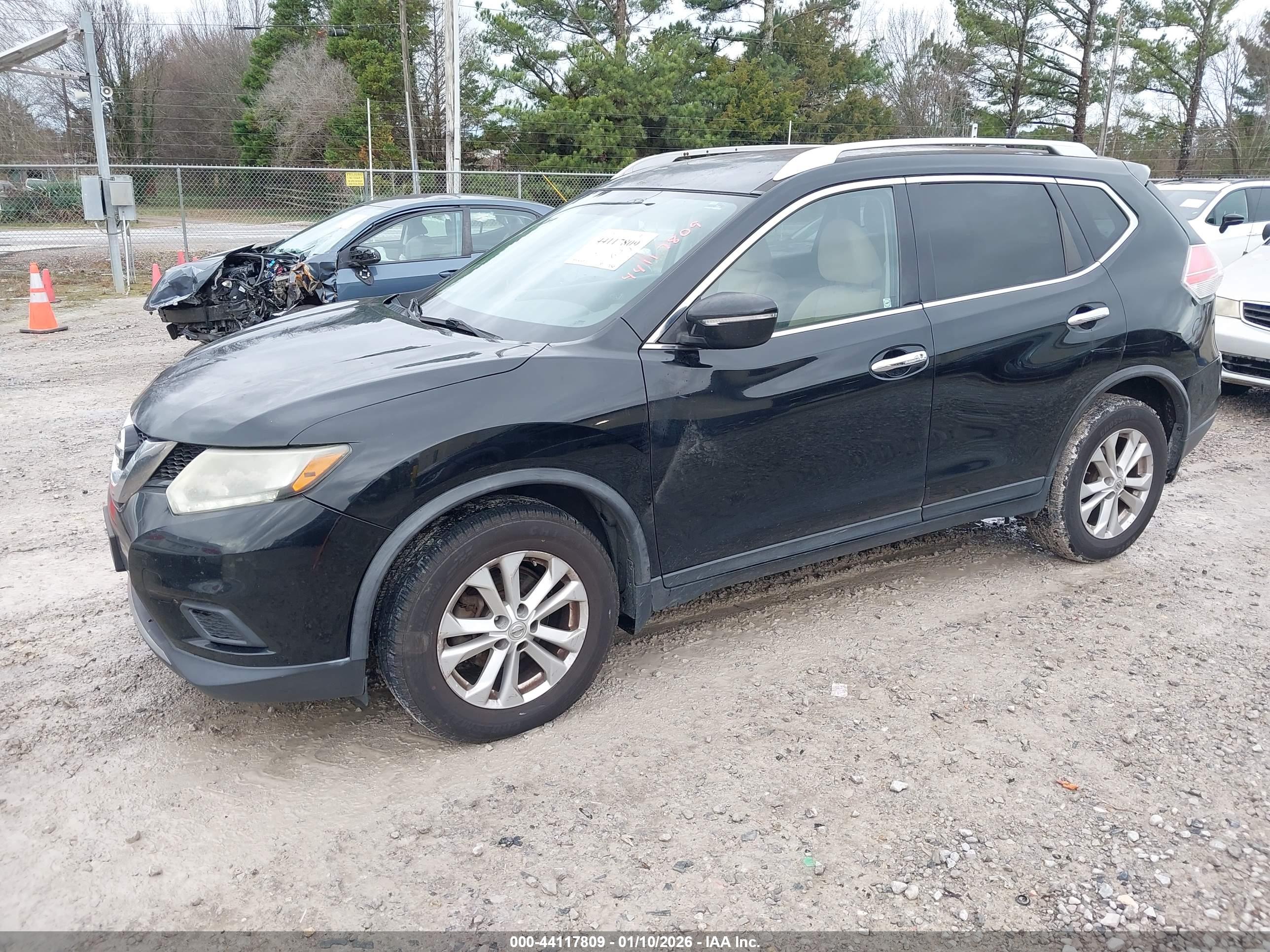 NISSAN ROGUE image 2
