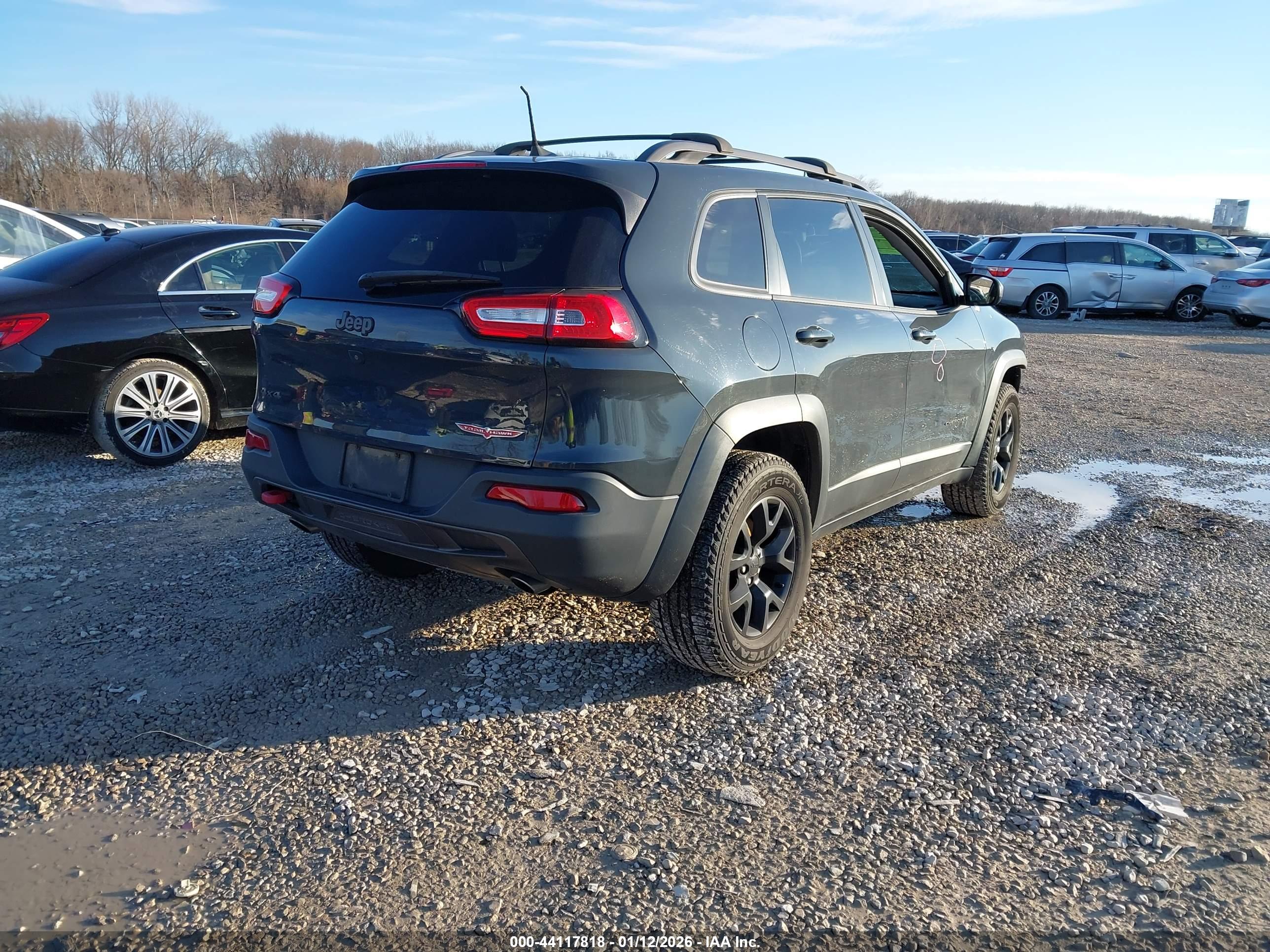 JEEP CHEROKEE image 4