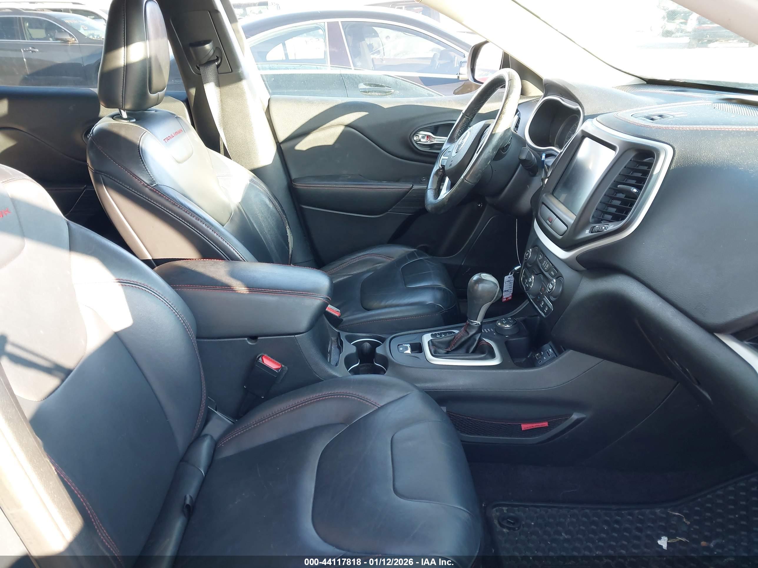 JEEP CHEROKEE image 5