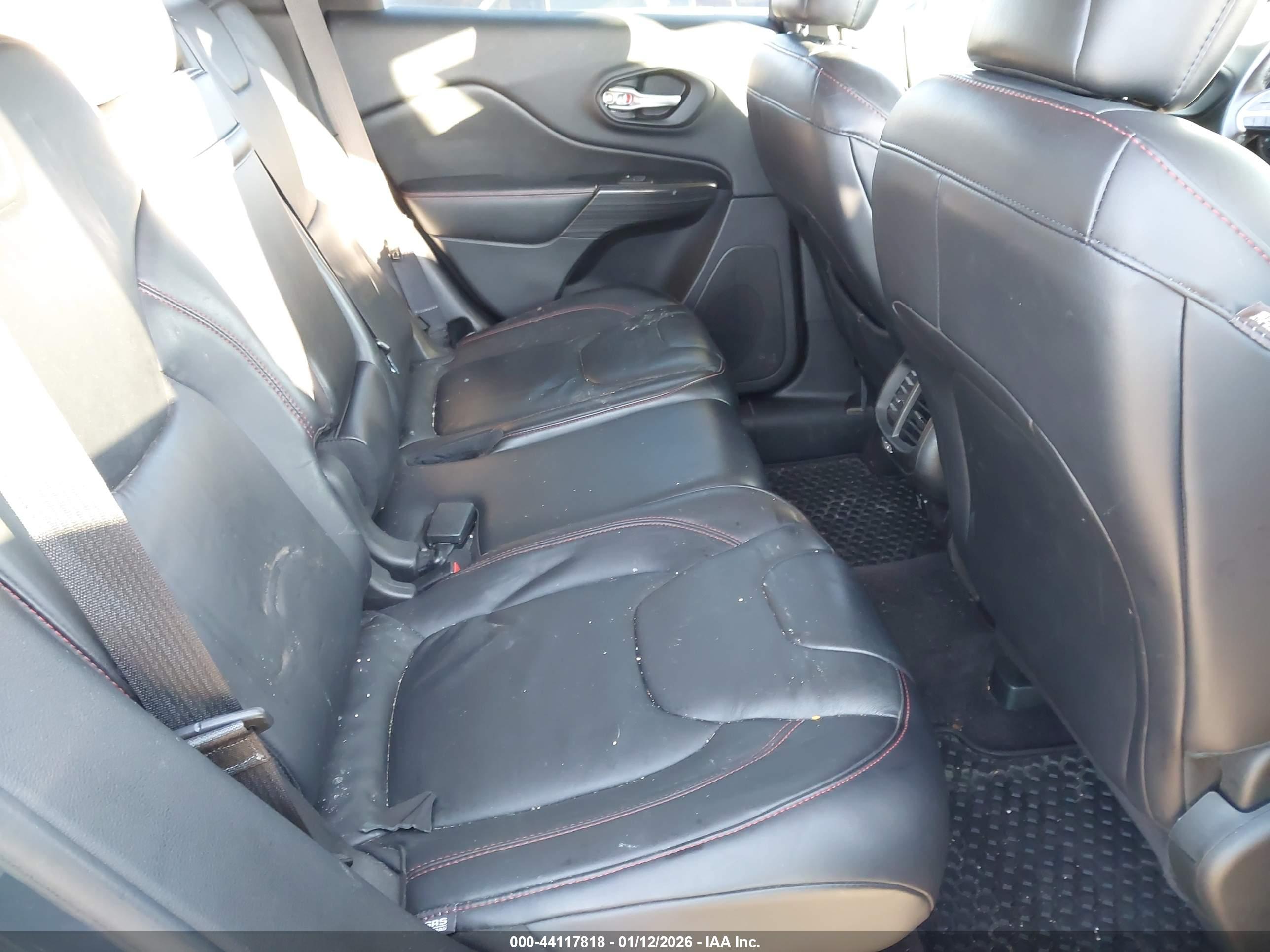 JEEP CHEROKEE image 8