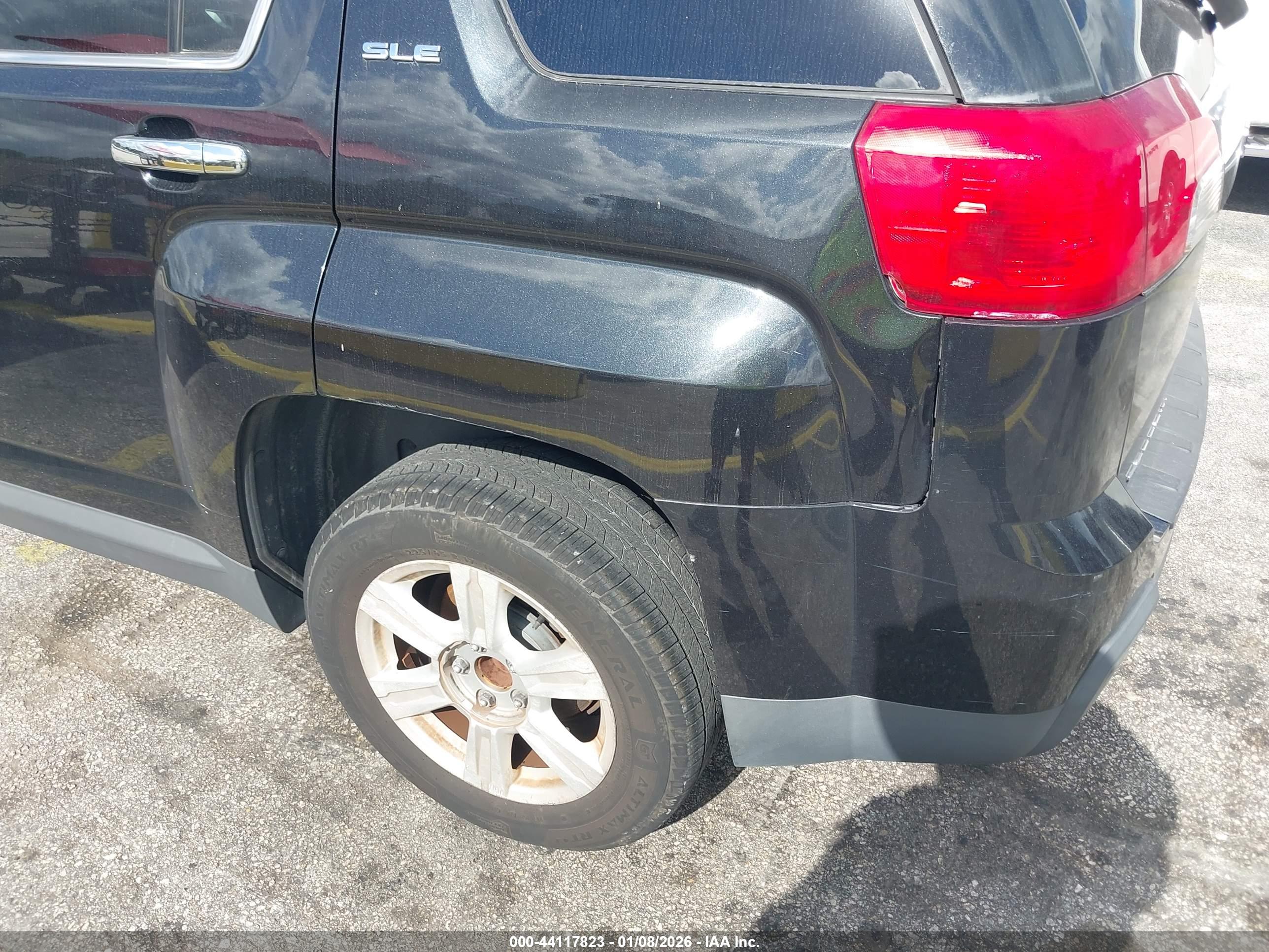 GMC TERRAIN image 6