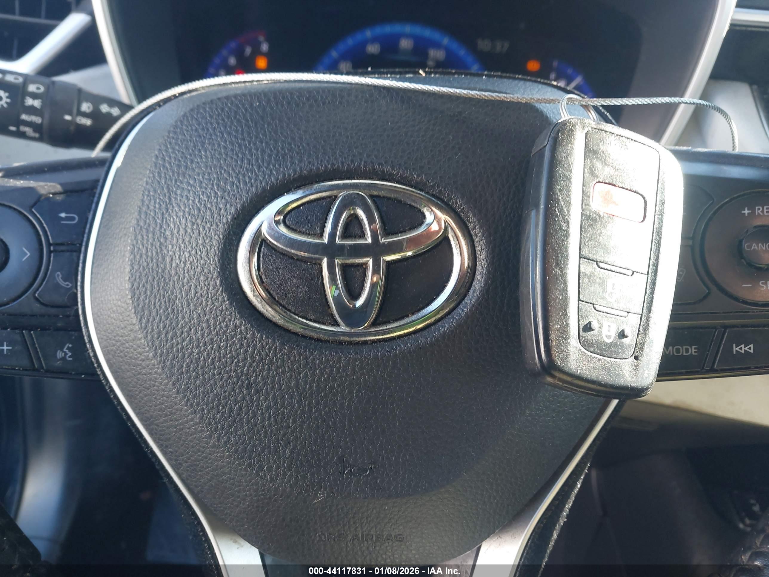 TOYOTA COROLLA image 11