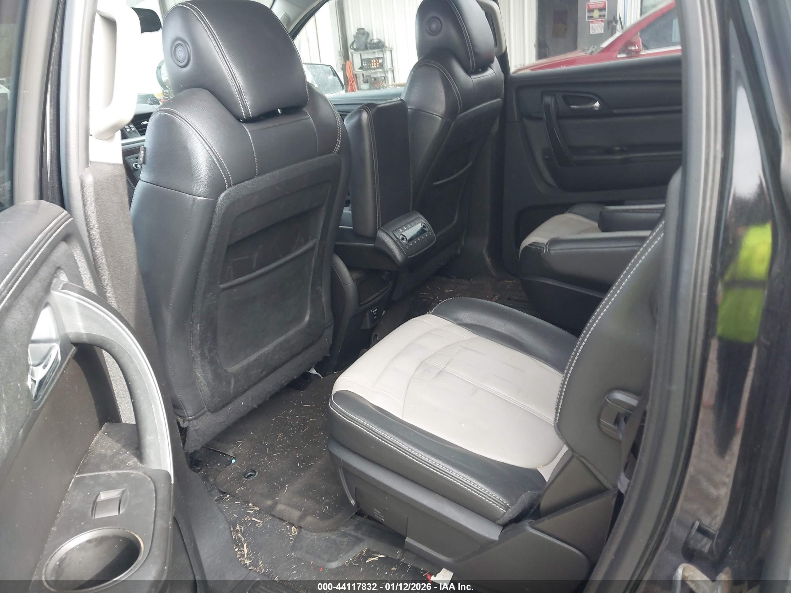 CHEVROLET TRAVERSE image 8