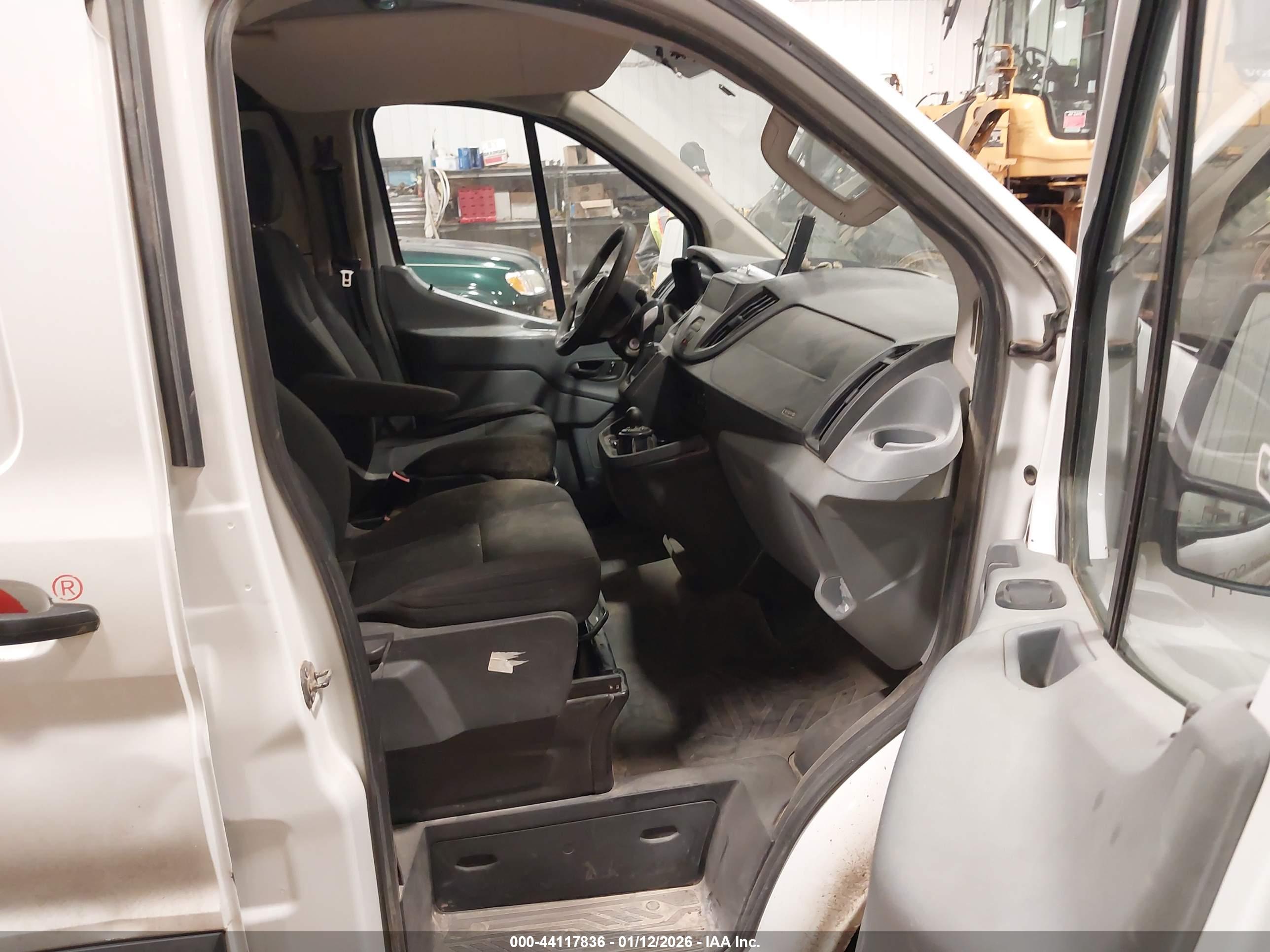 FORD TRANSIT-150 image 5