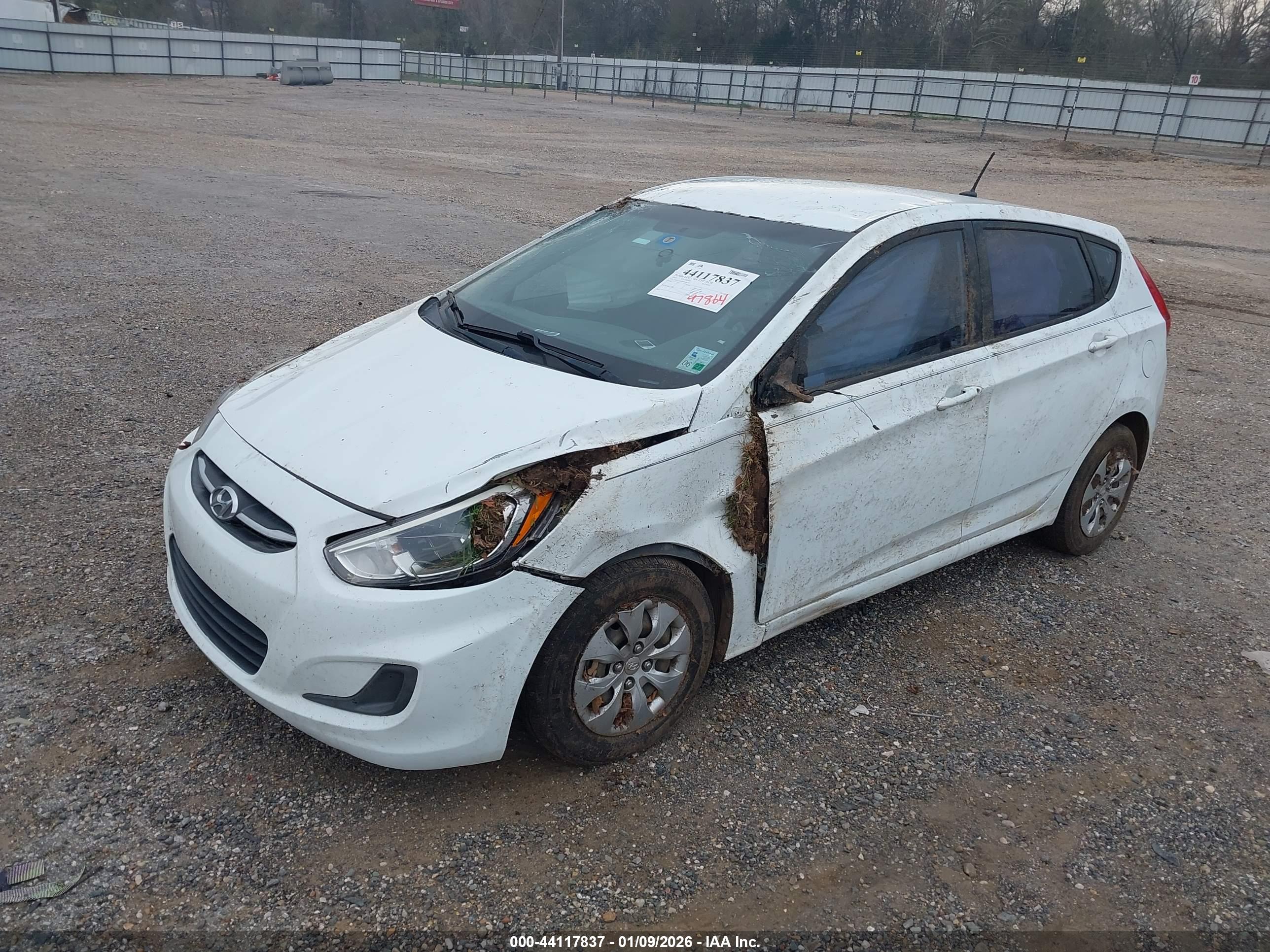 HYUNDAI ACCENT image 2