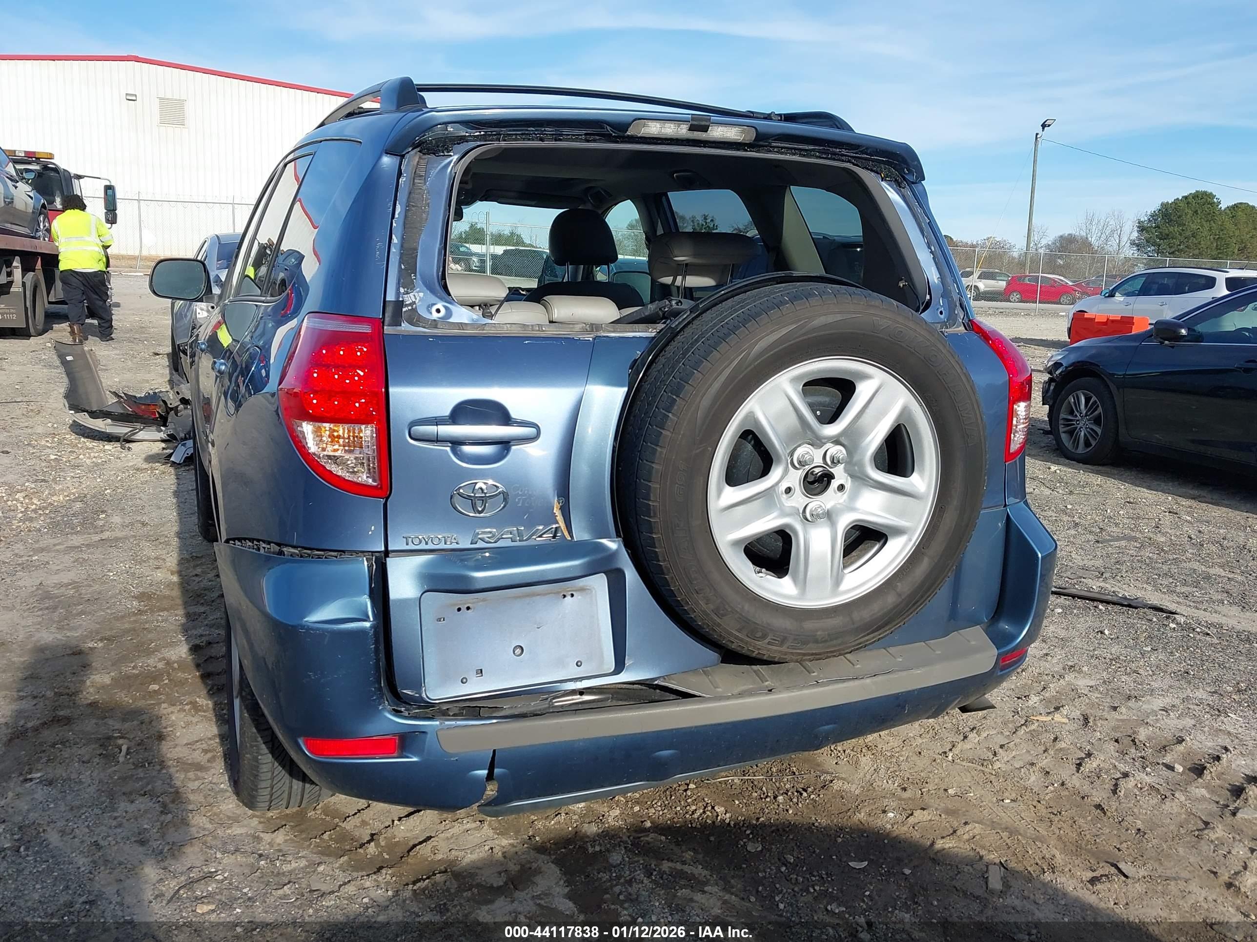 TOYOTA RAV4 image 6