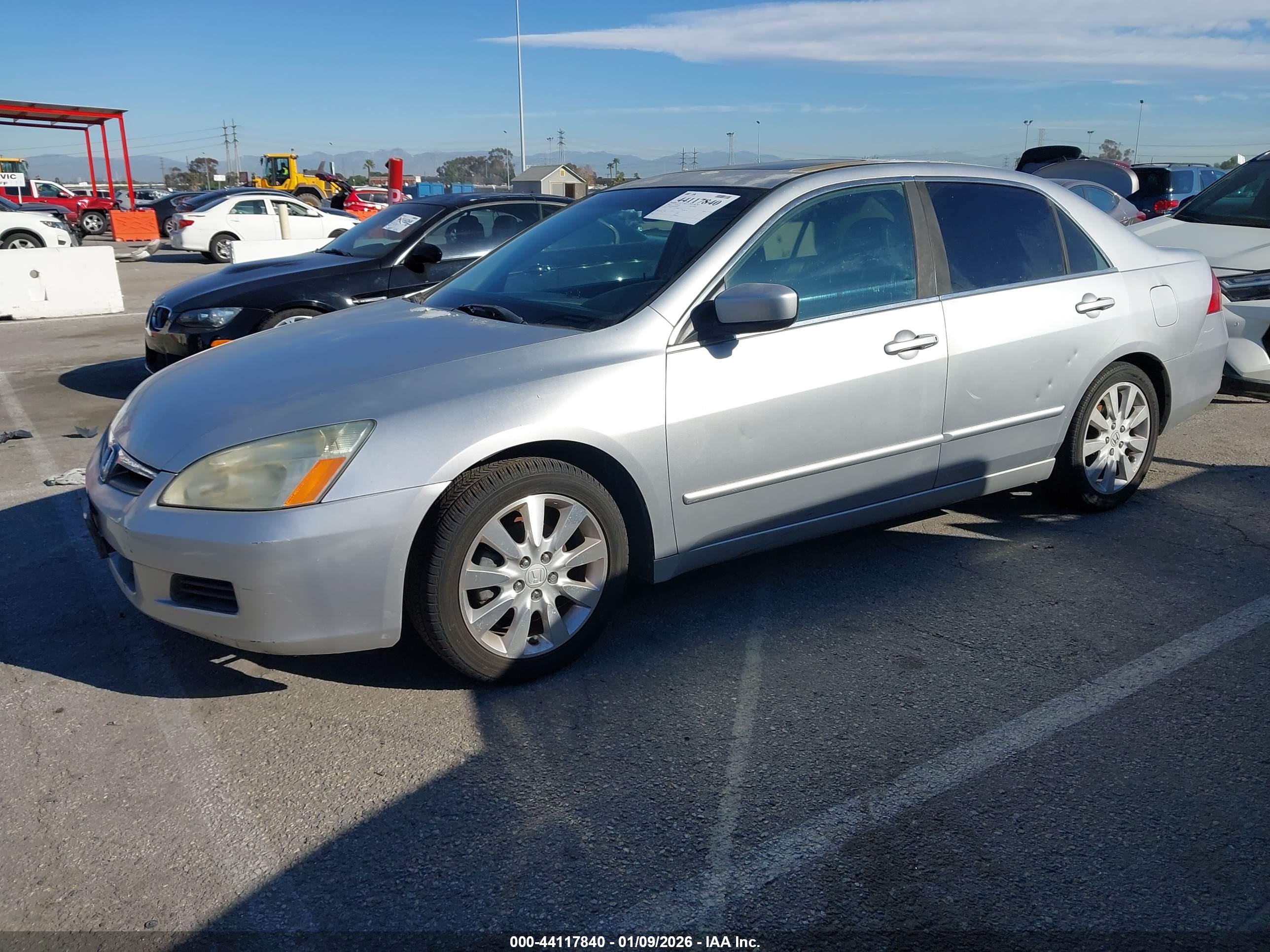 HONDA ACCORD image 2
