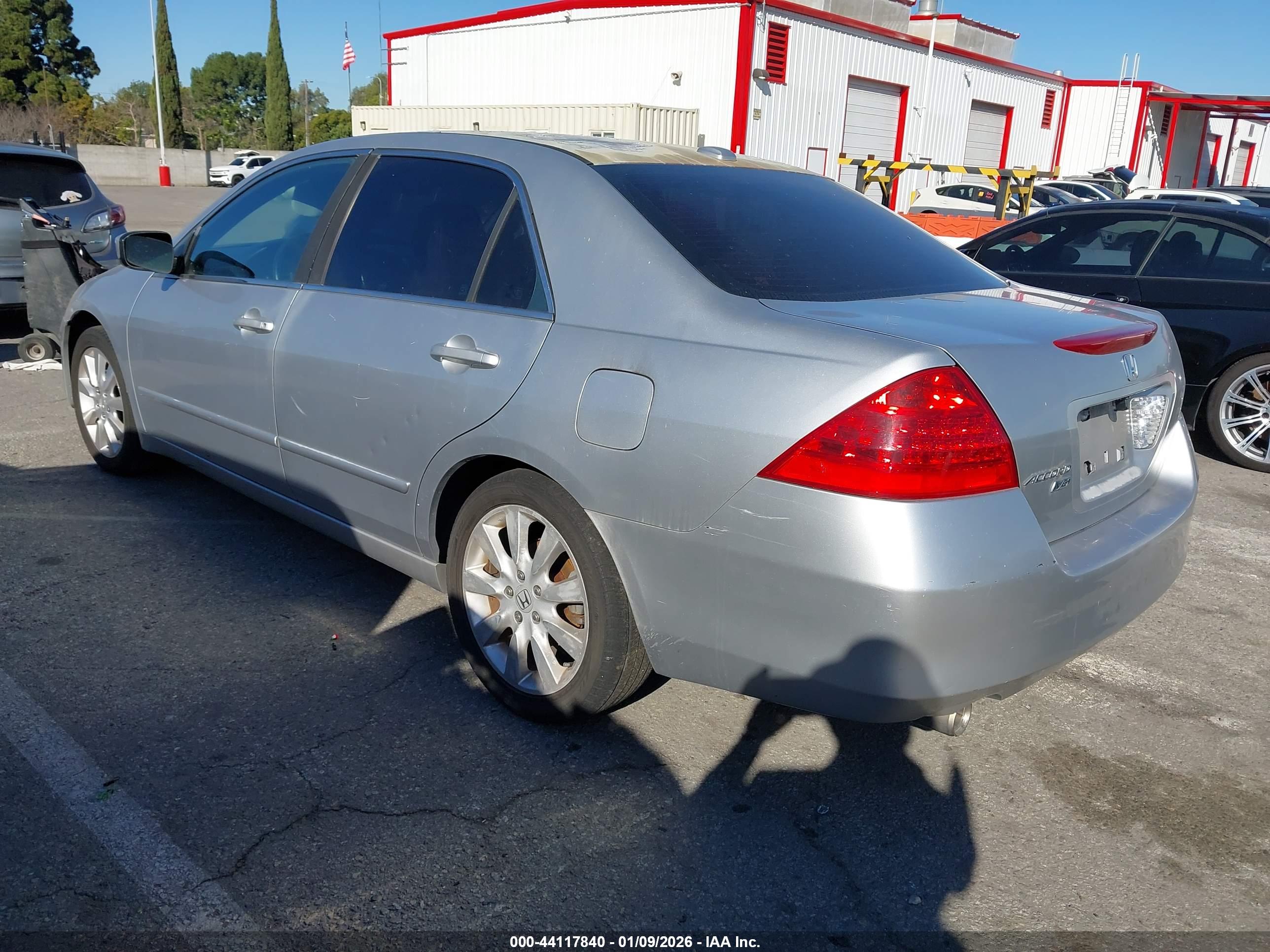 HONDA ACCORD image 3