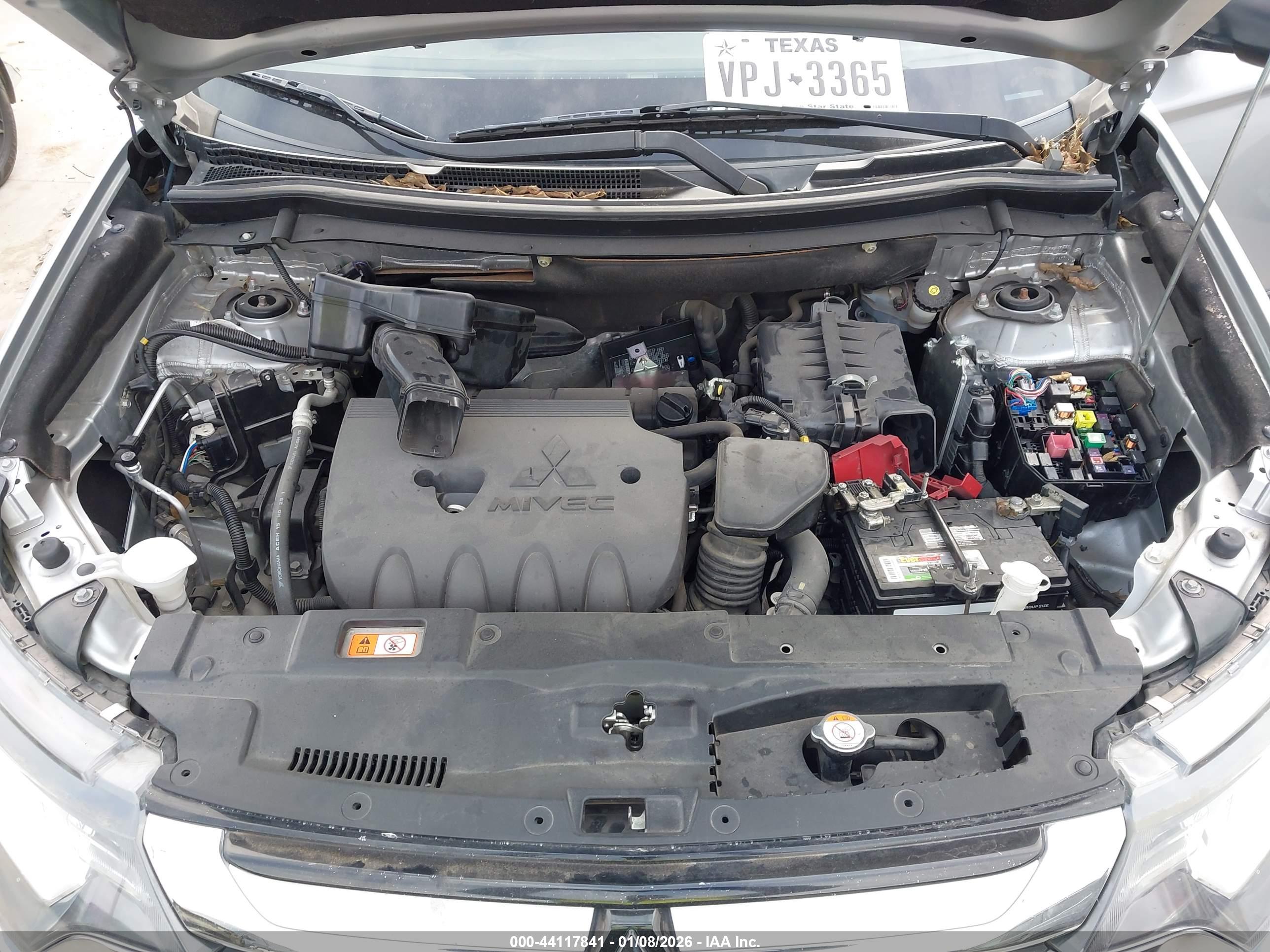 MITSUBISHI OUTLANDER image 10