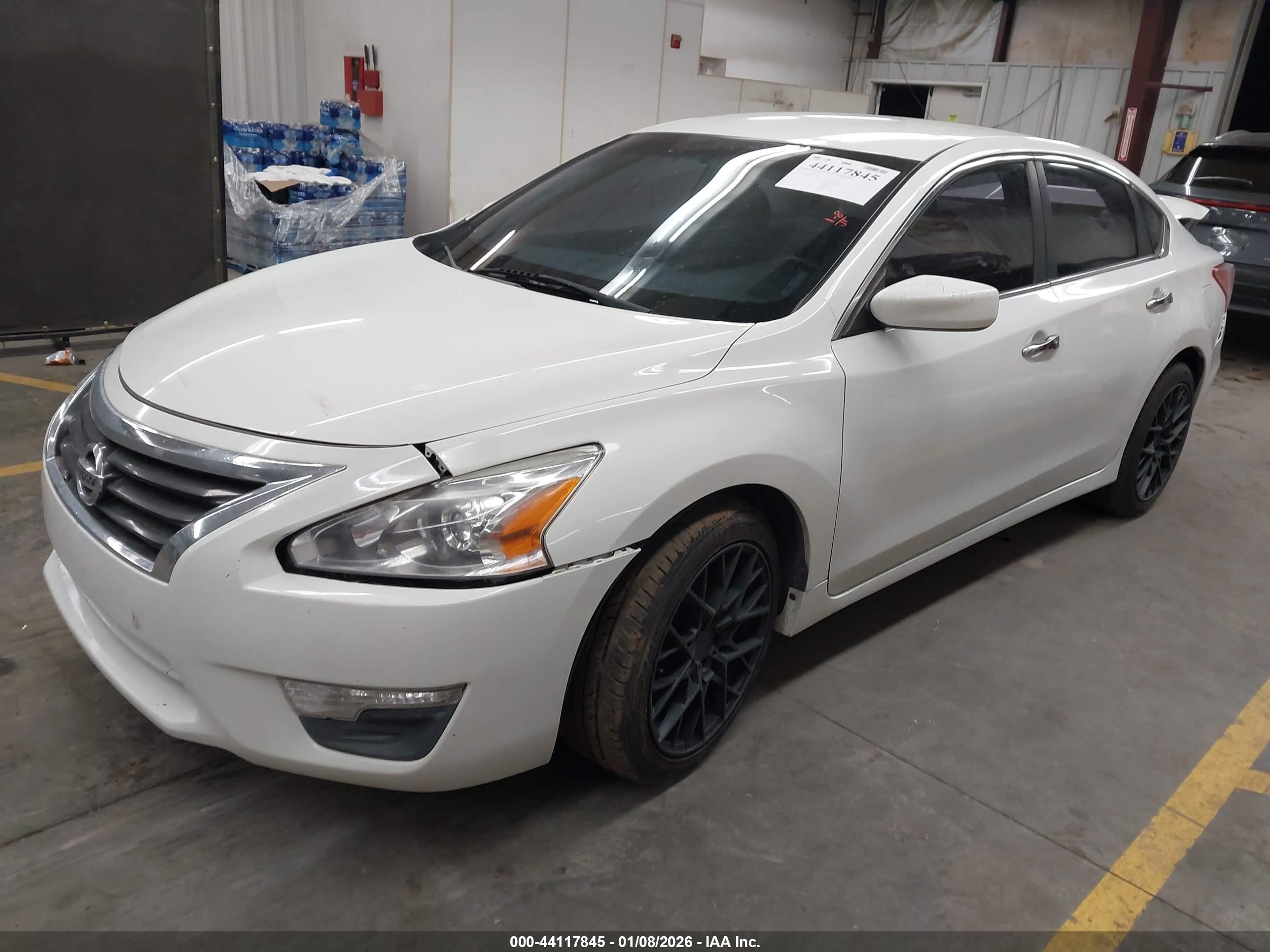 NISSAN ALTIMA image 2