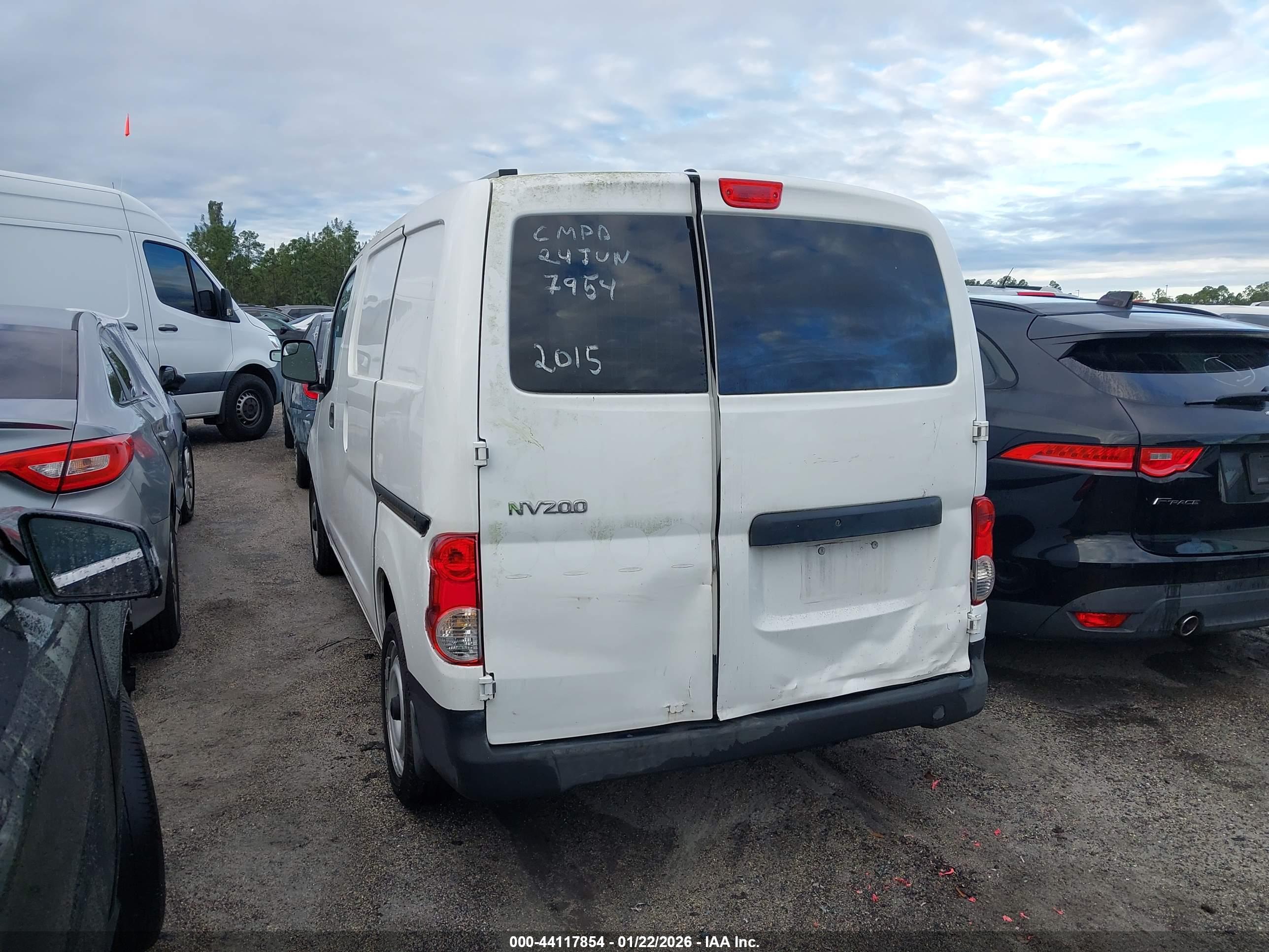 NISSAN NV200 image 3