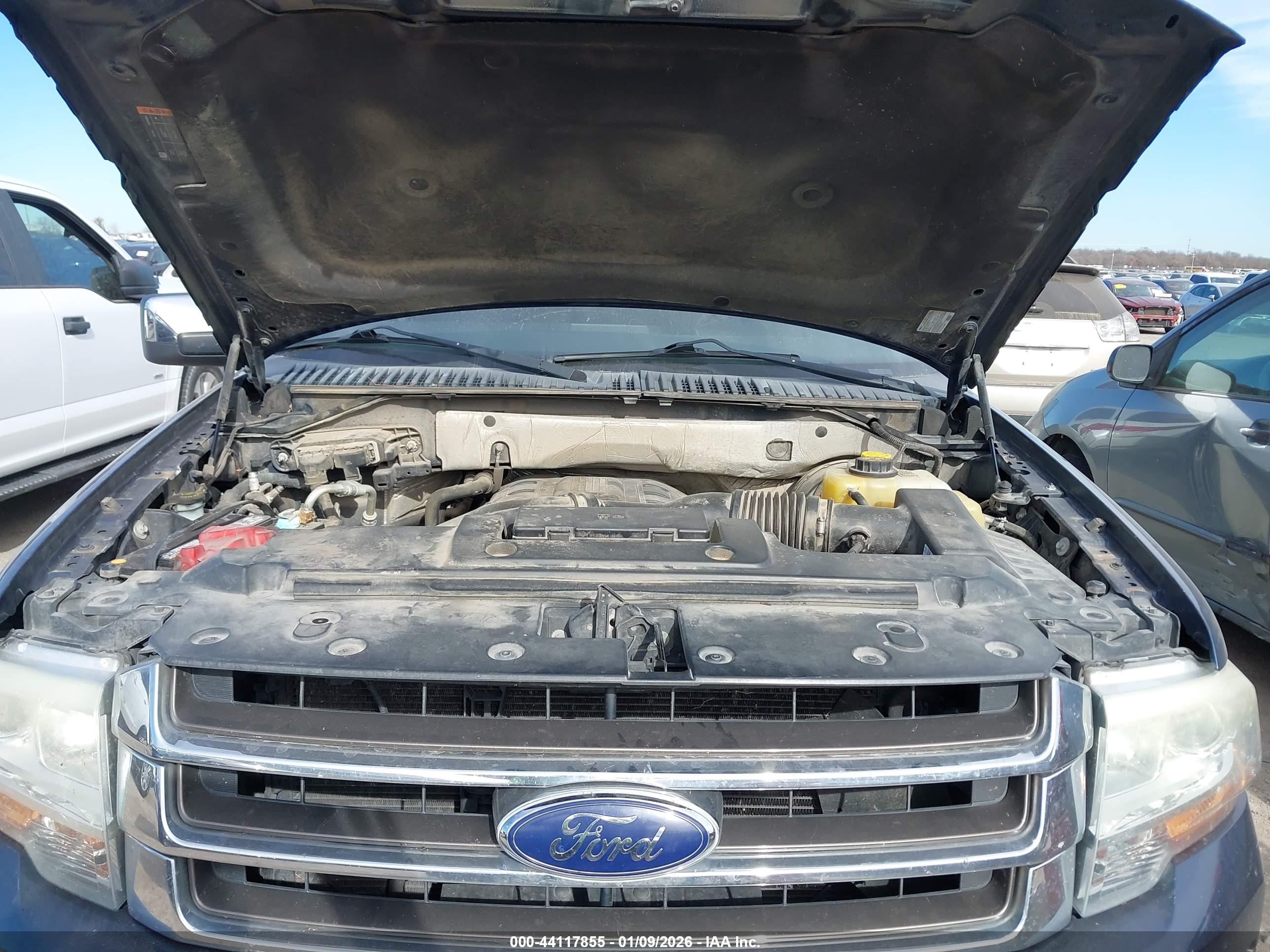 FORD EXPEDITION image 10