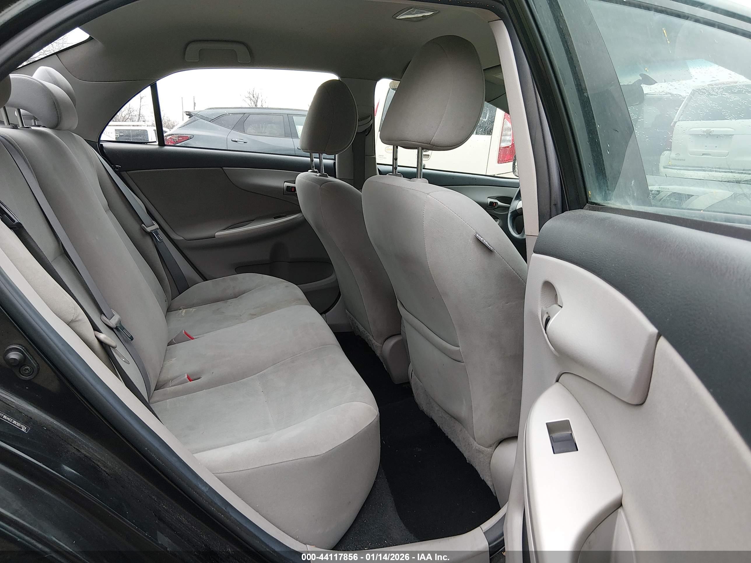 TOYOTA COROLLA image 8