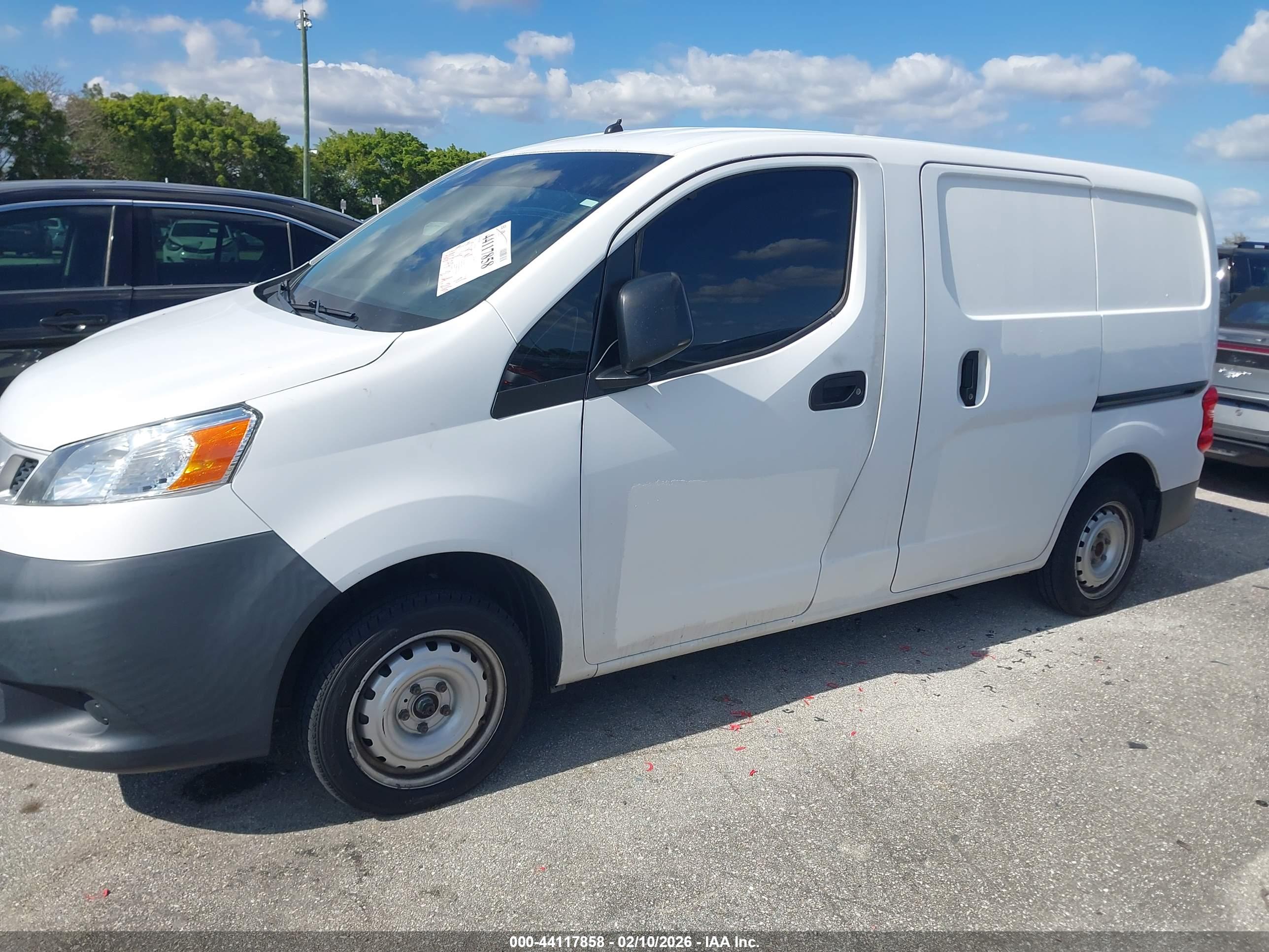 NISSAN NV200 image 6