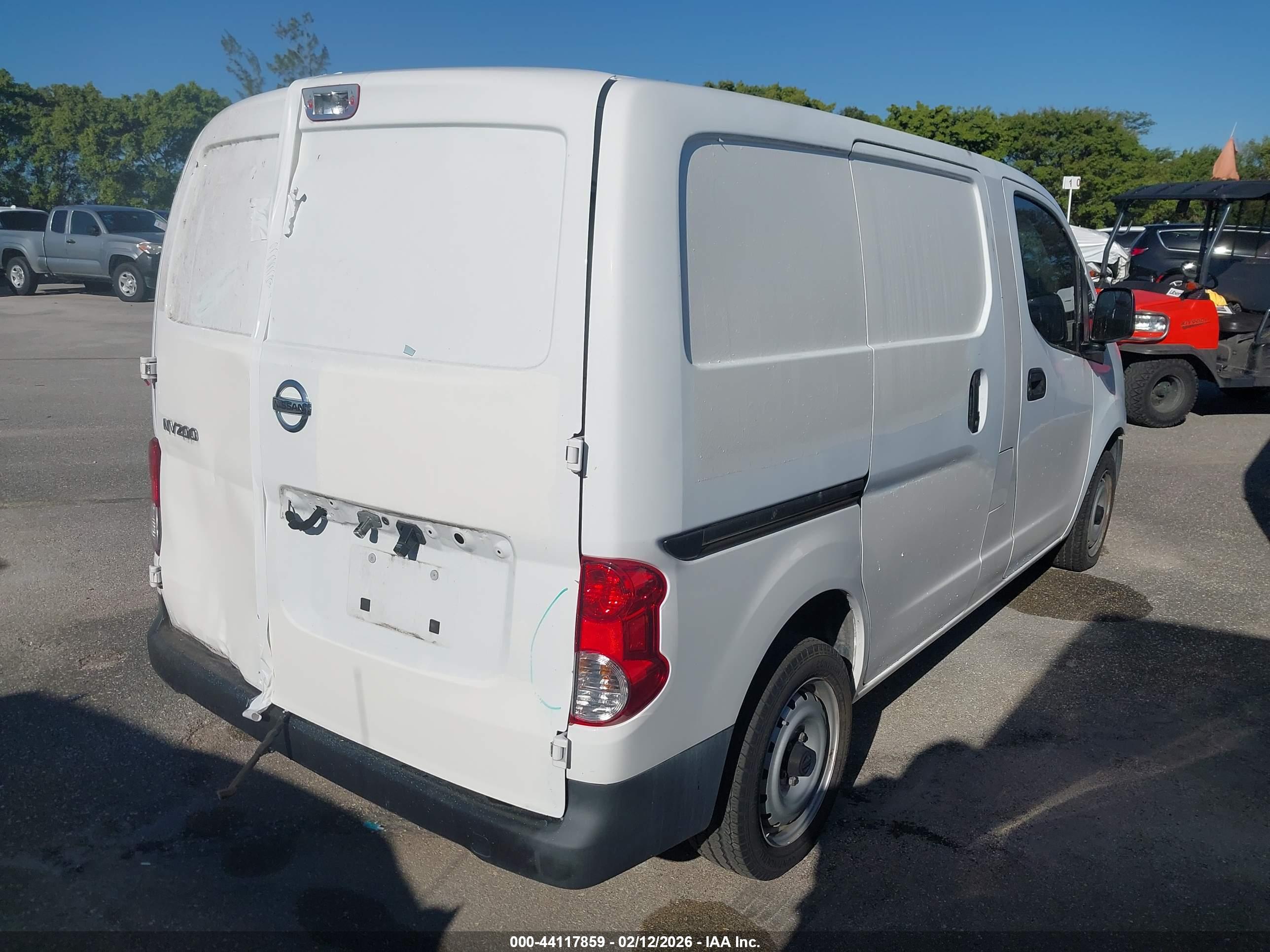NISSAN NV200 image 4