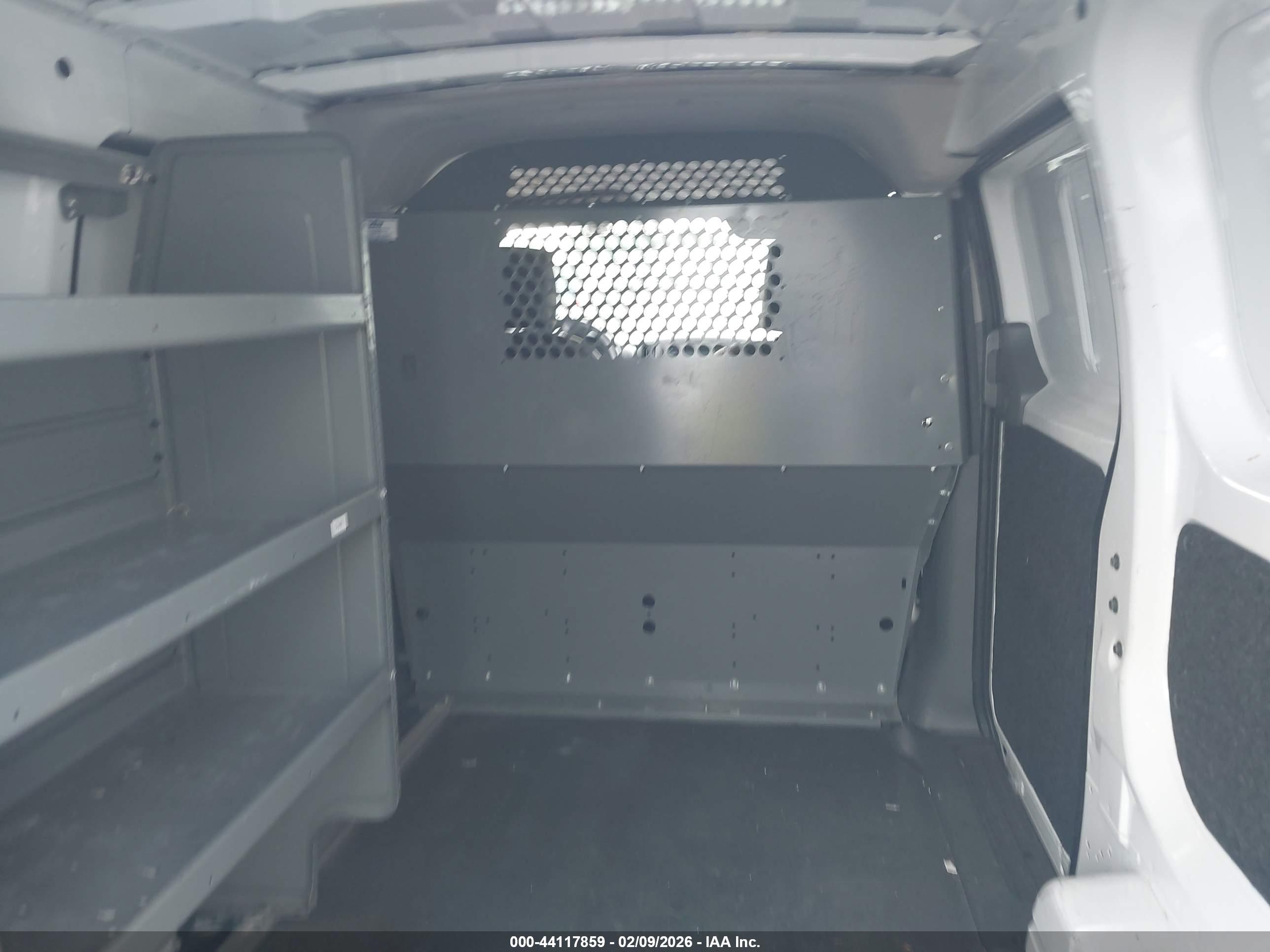NISSAN NV200 image 8