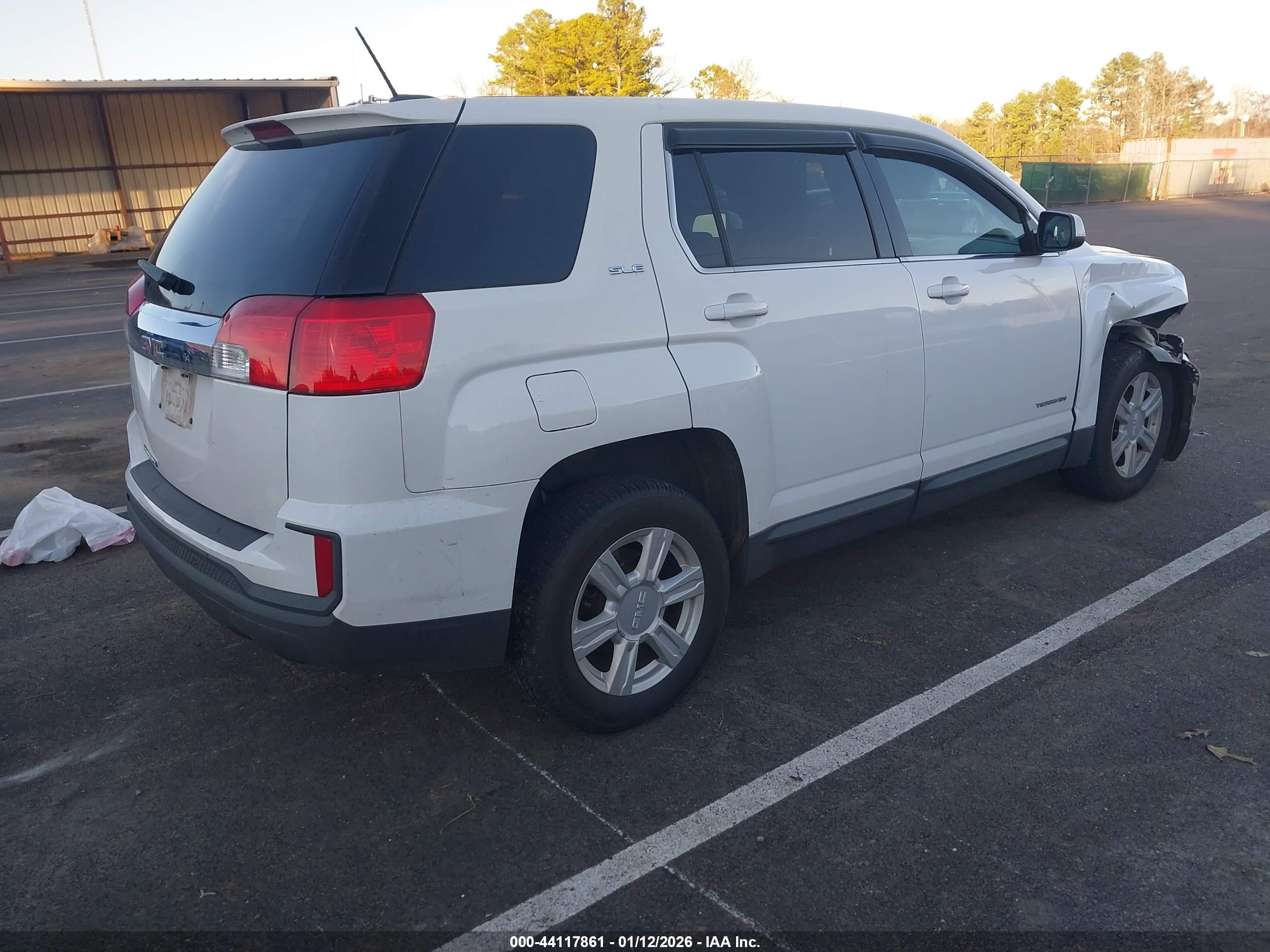 GMC TERRAIN image 4