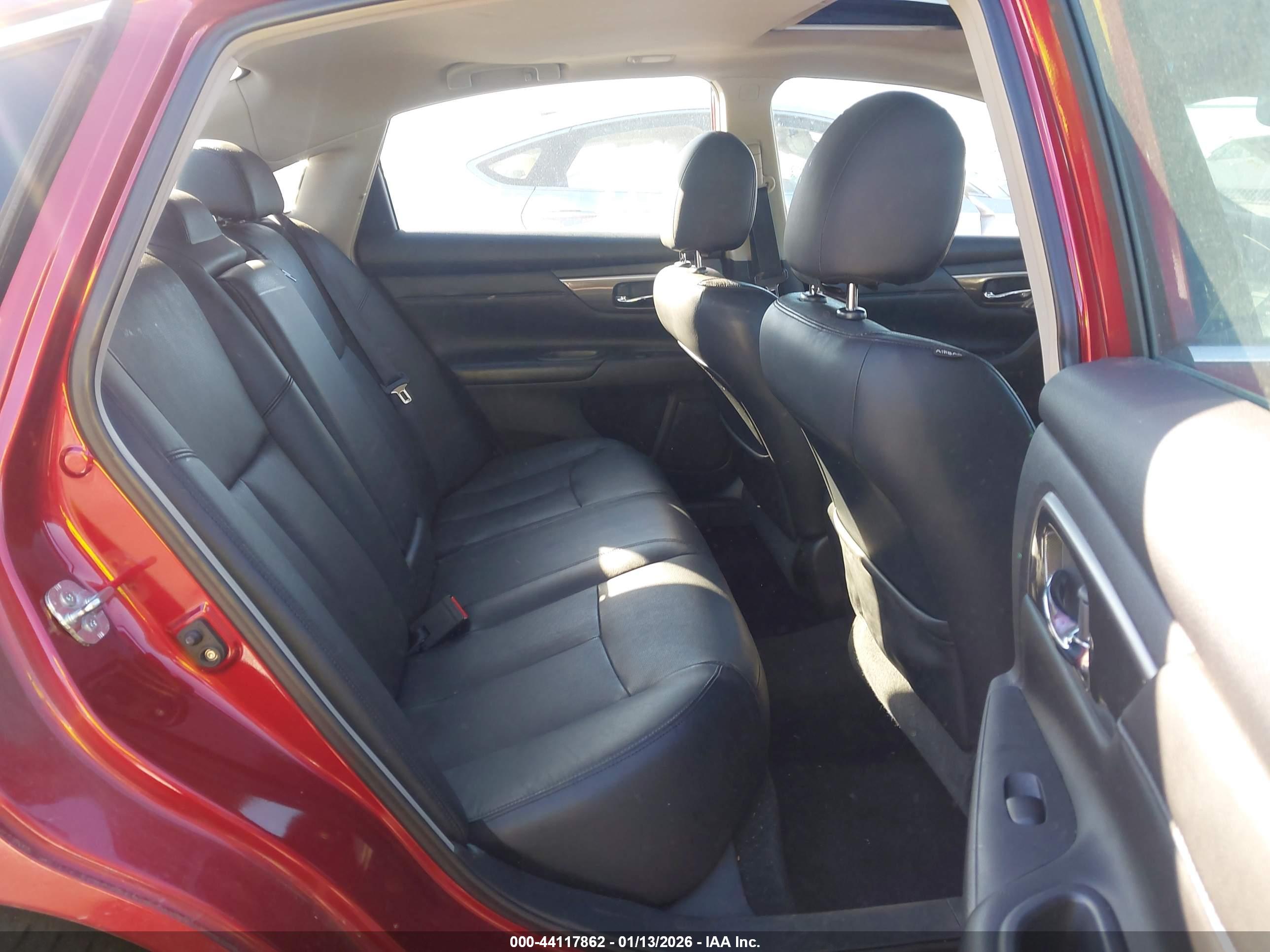 NISSAN ALTIMA image 8