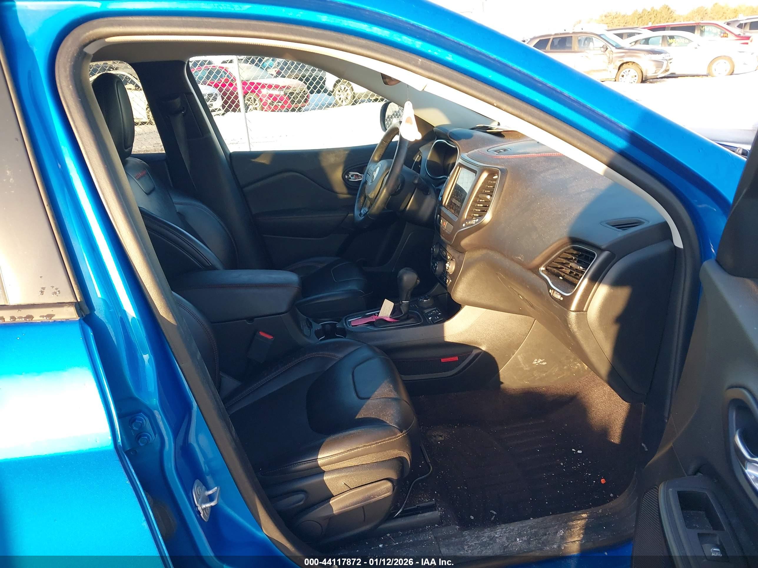 JEEP CHEROKEE image 5