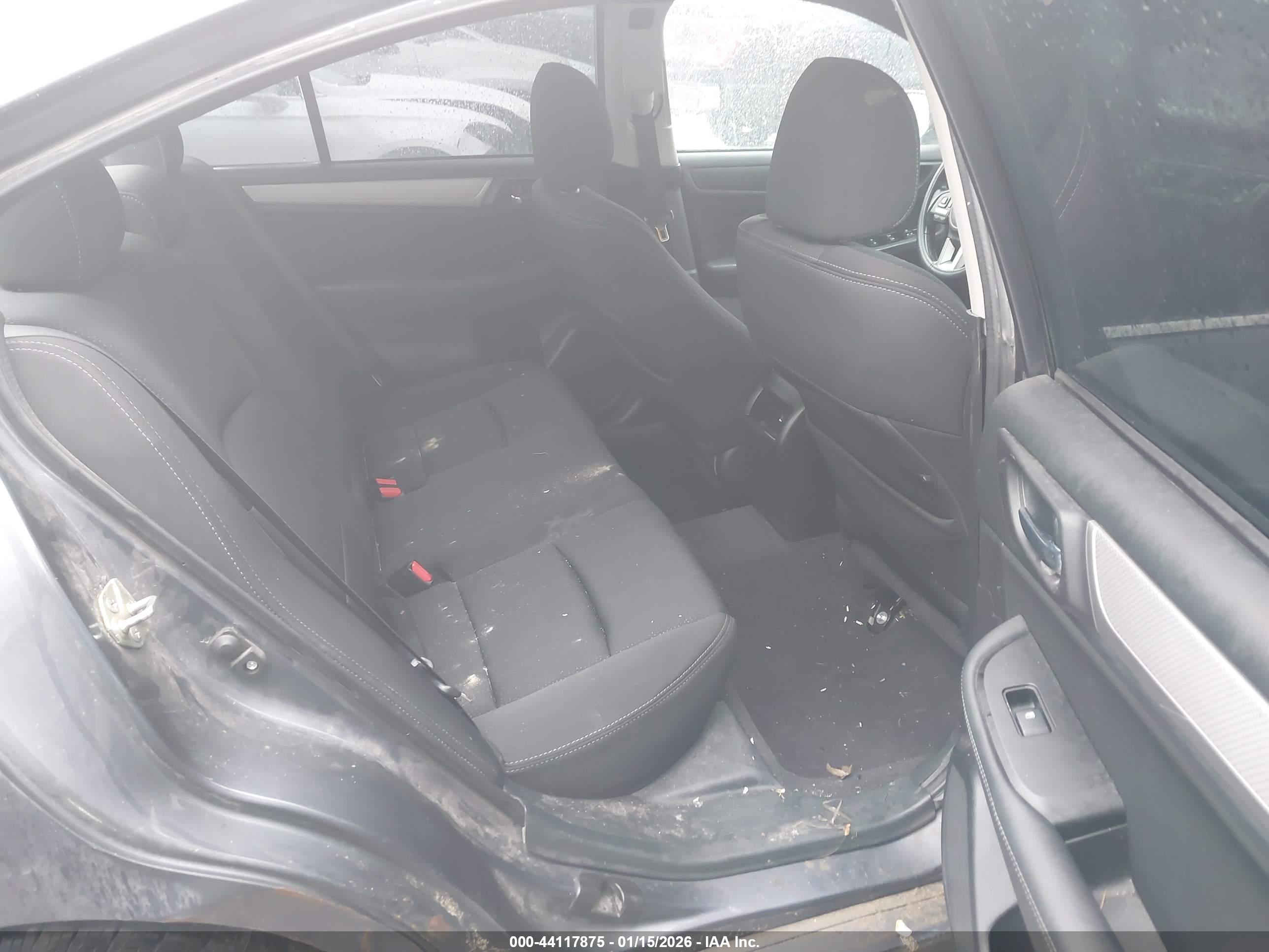 SUBARU LEGACY image 8