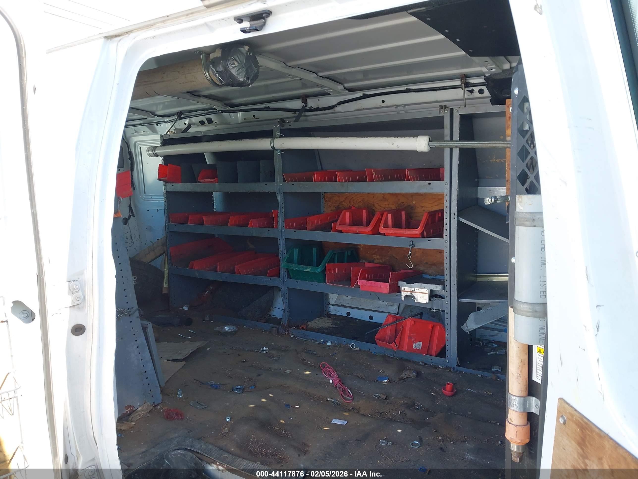 FORD E-350 image 8