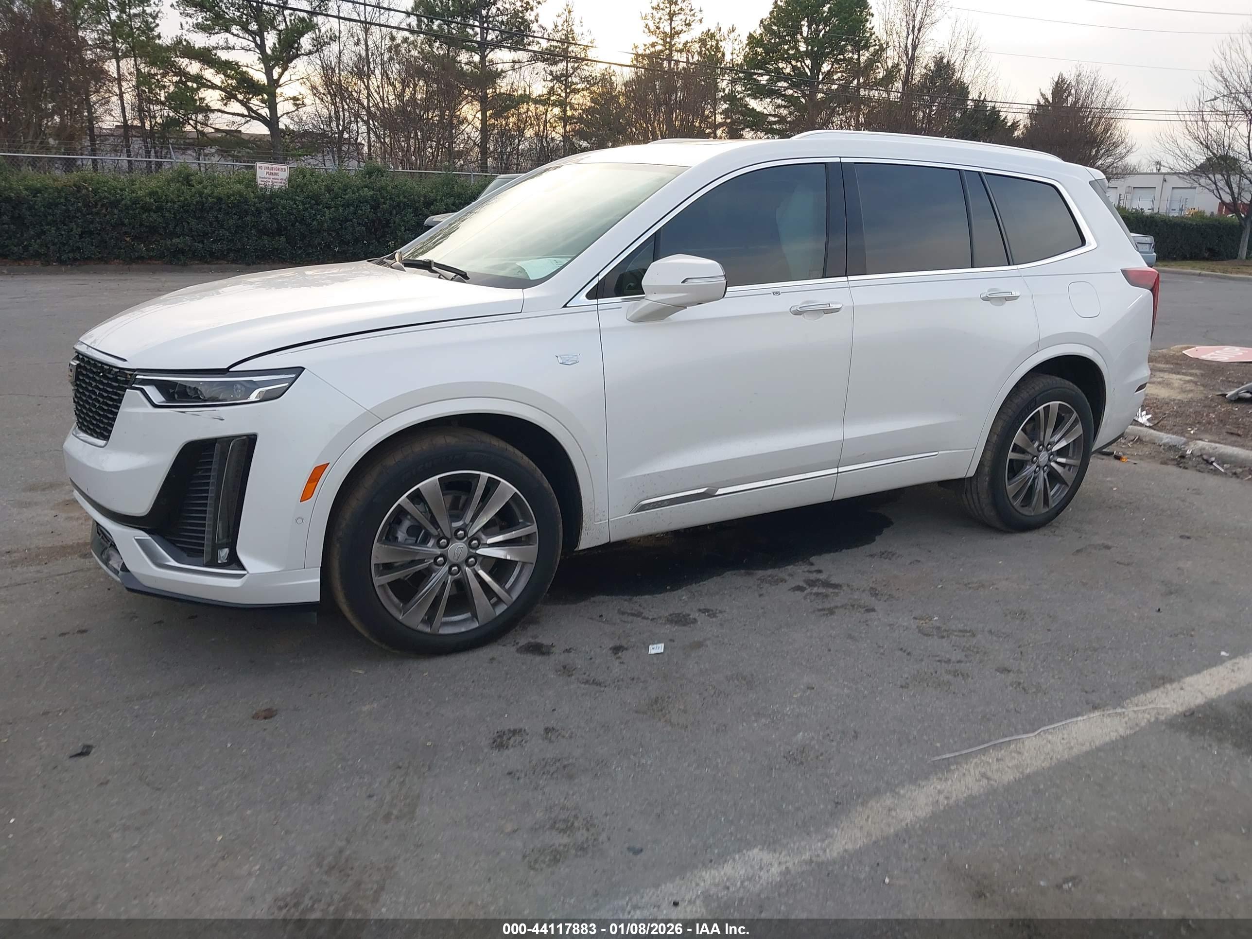 CADILLAC XT6 image 2