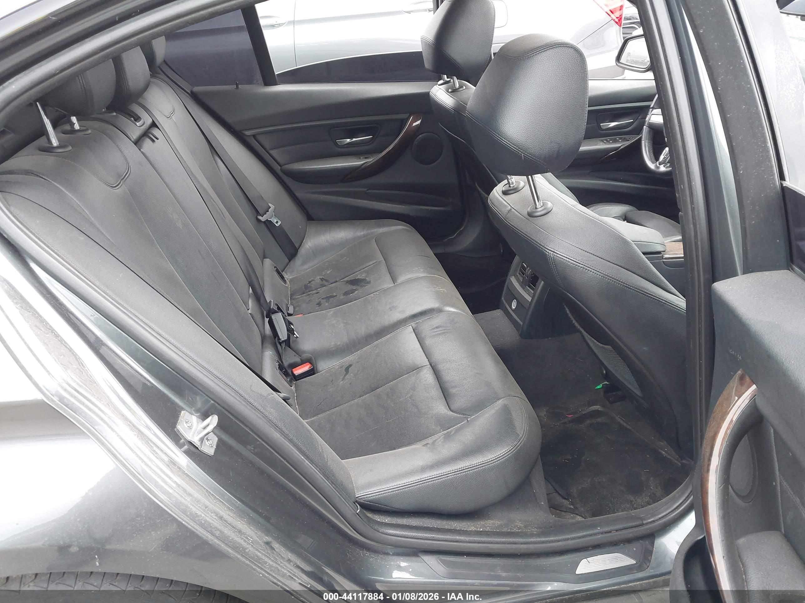 BMW 328I image 8