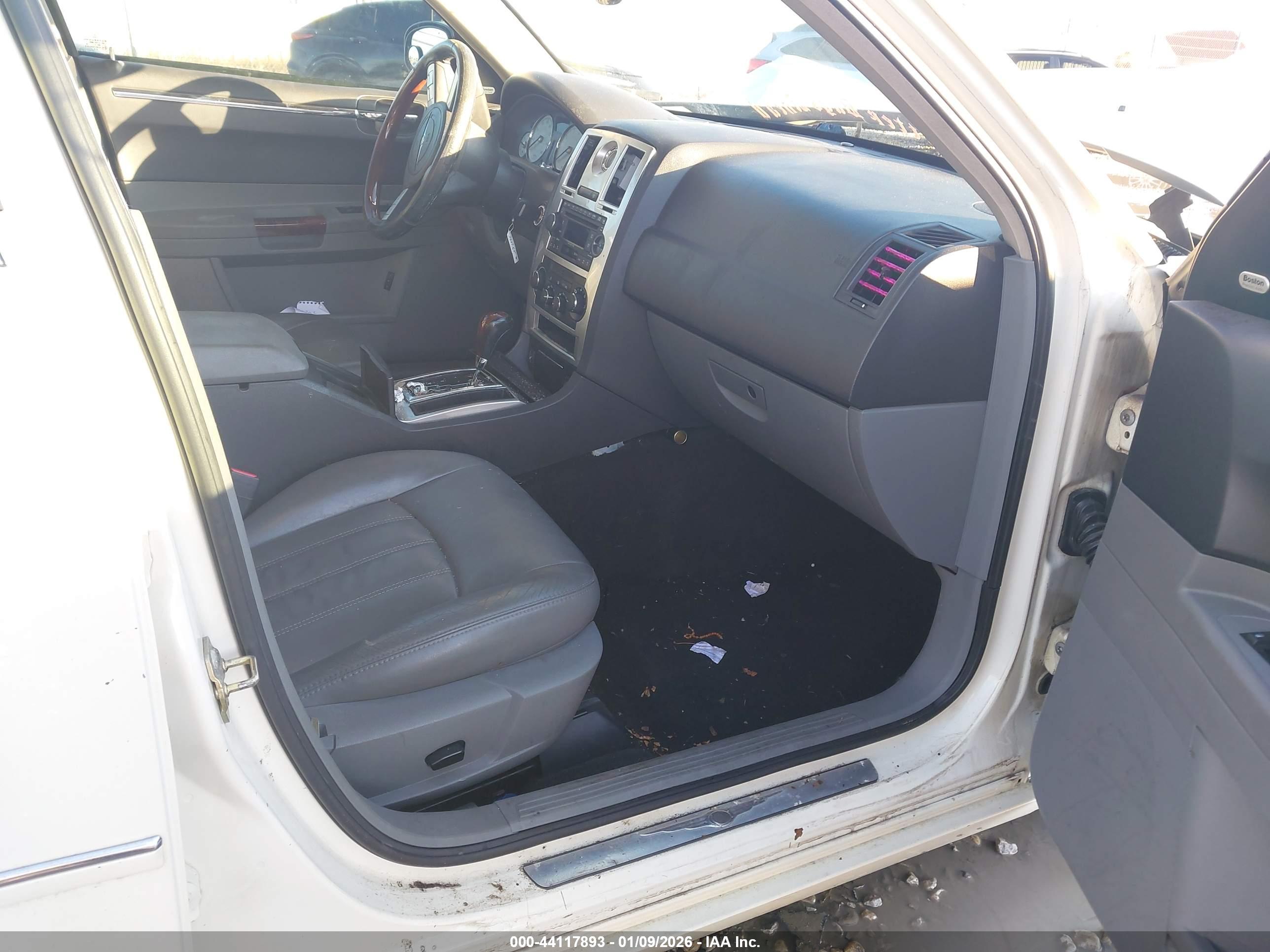 CHRYSLER 300C image 5