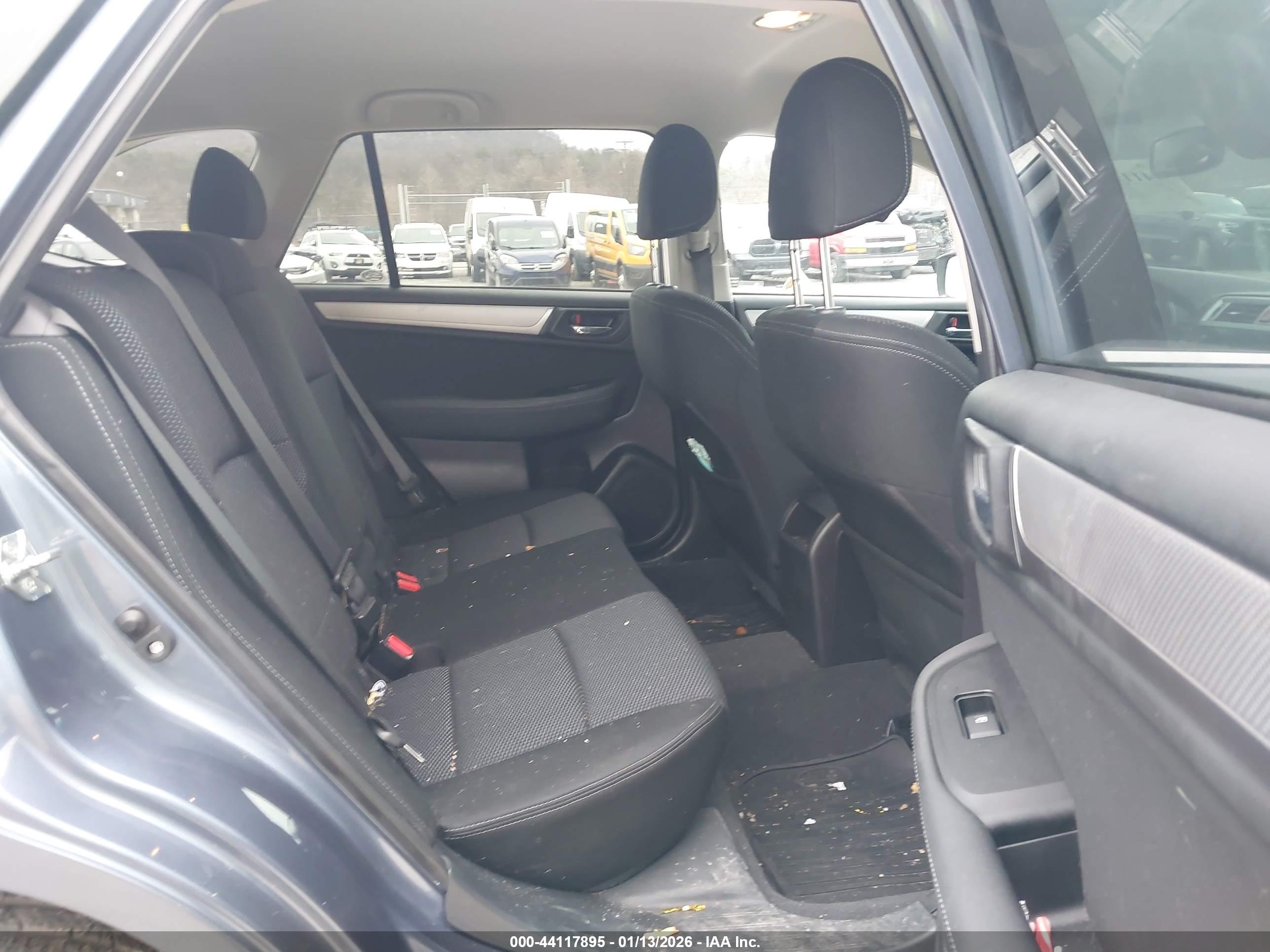SUBARU OUTBACK image 8