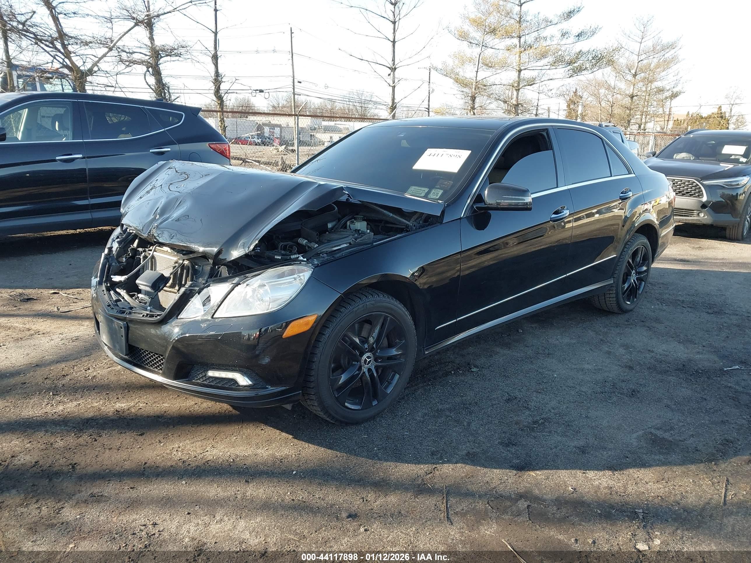 MERCEDES-BENZ E image 2