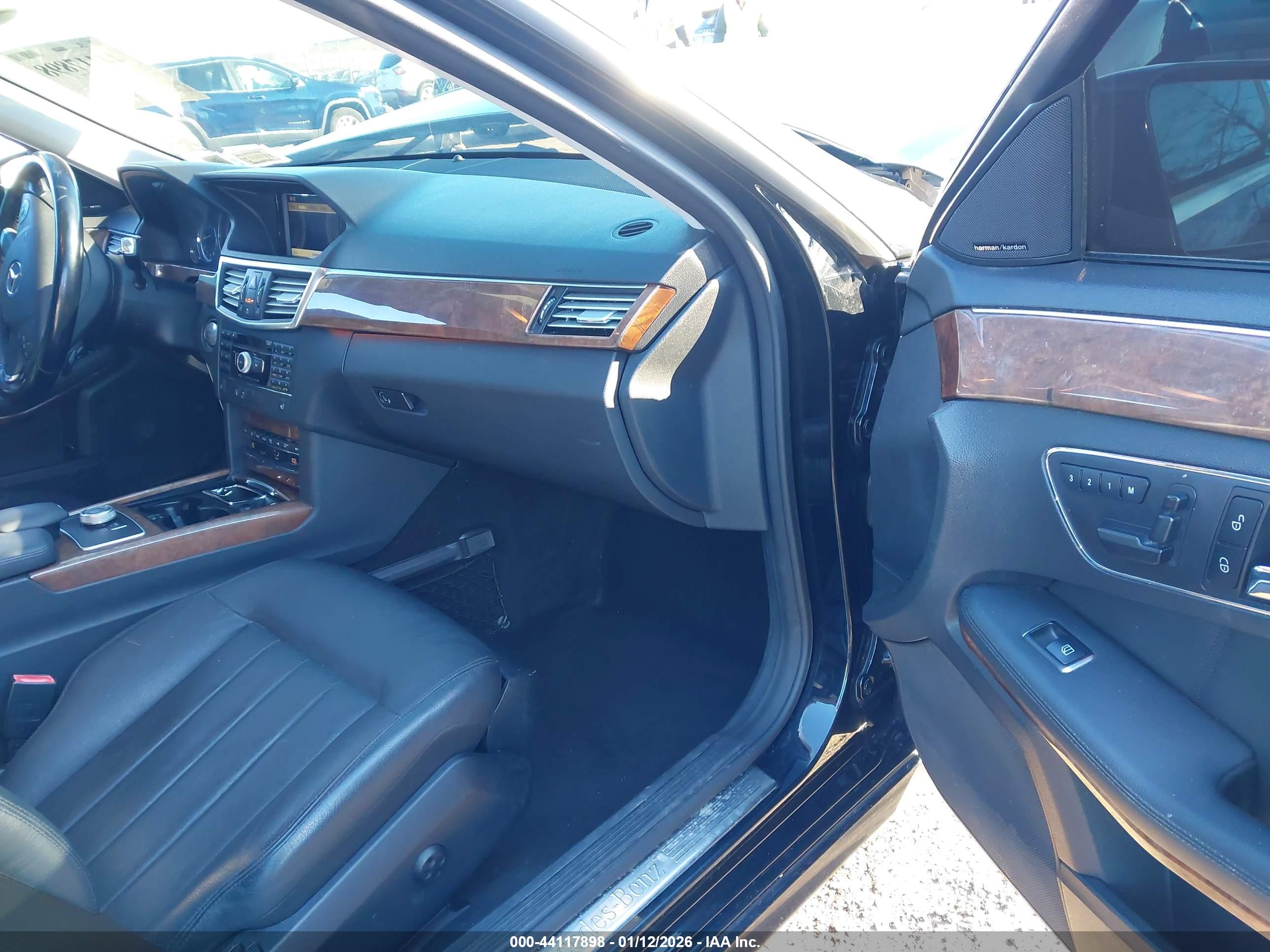 MERCEDES-BENZ E image 5