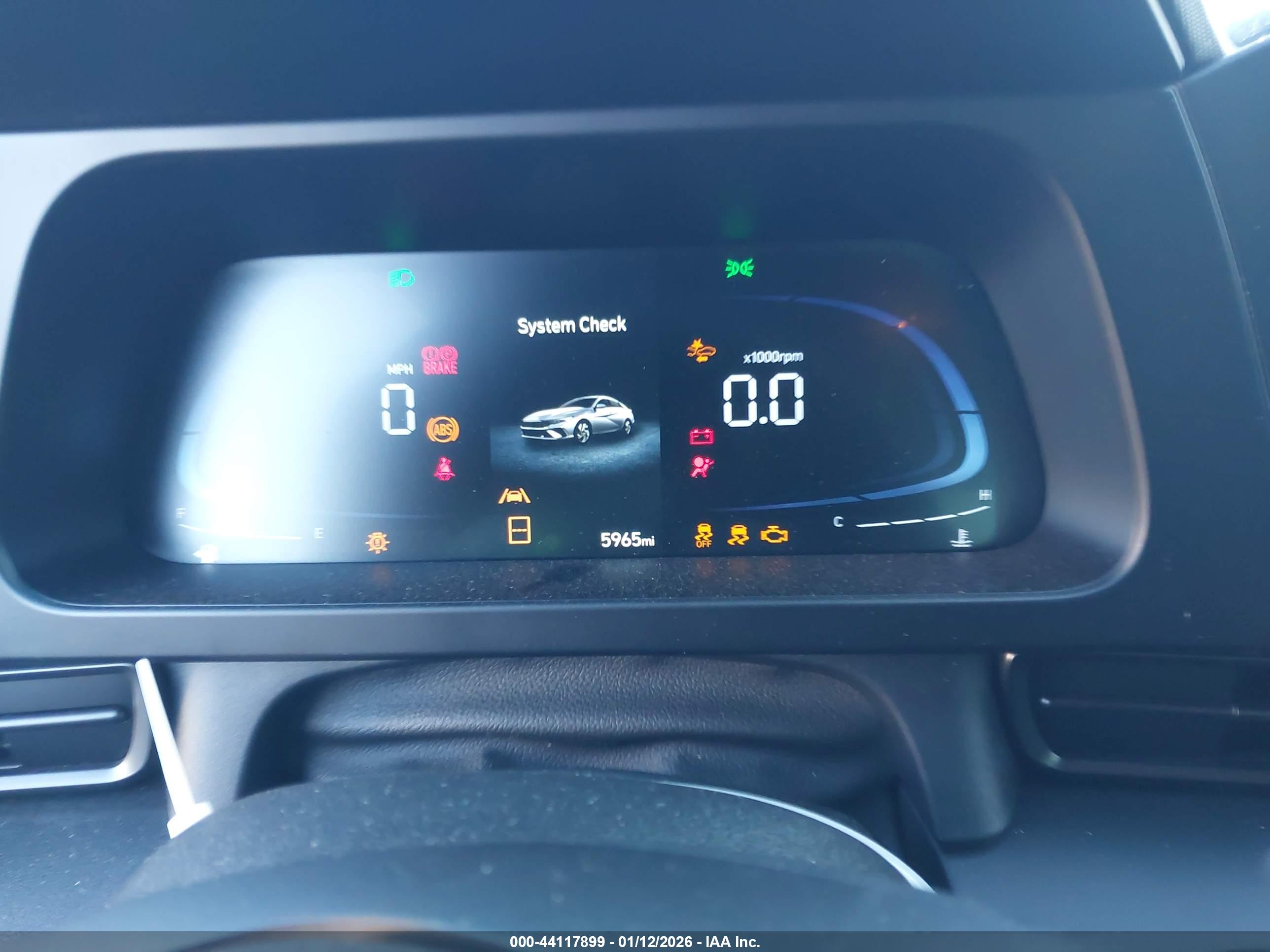 HYUNDAI ELANTRA image 7