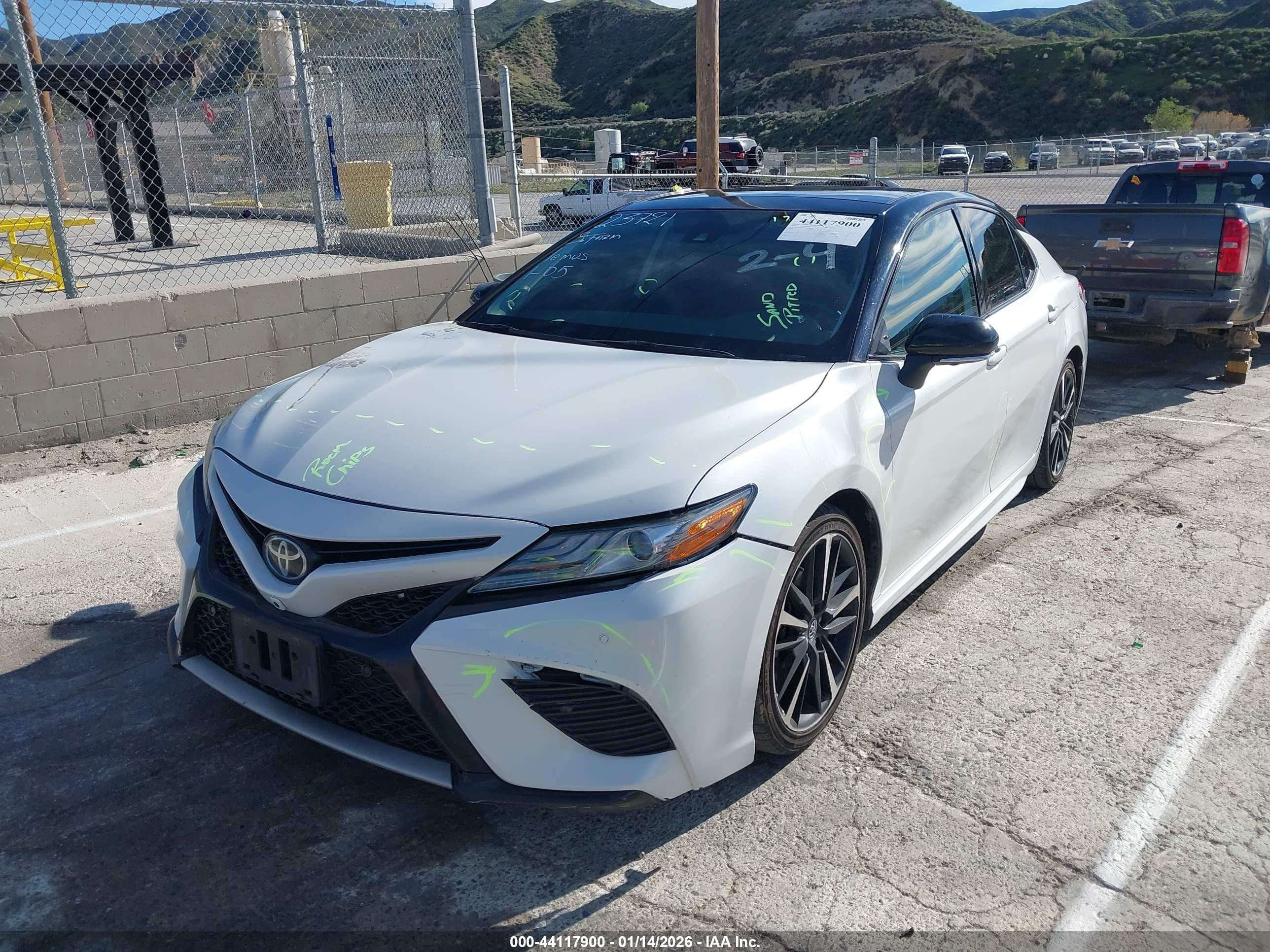 TOYOTA CAMRY image 2