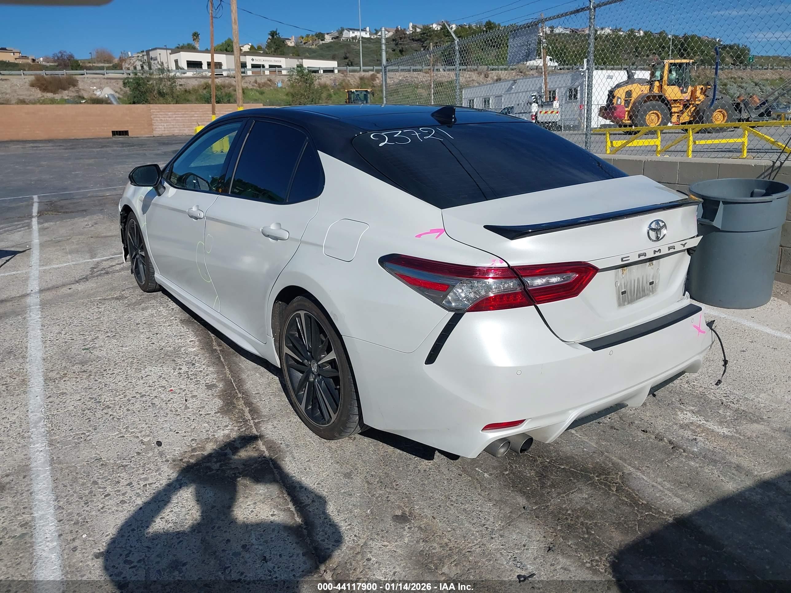 TOYOTA CAMRY image 3