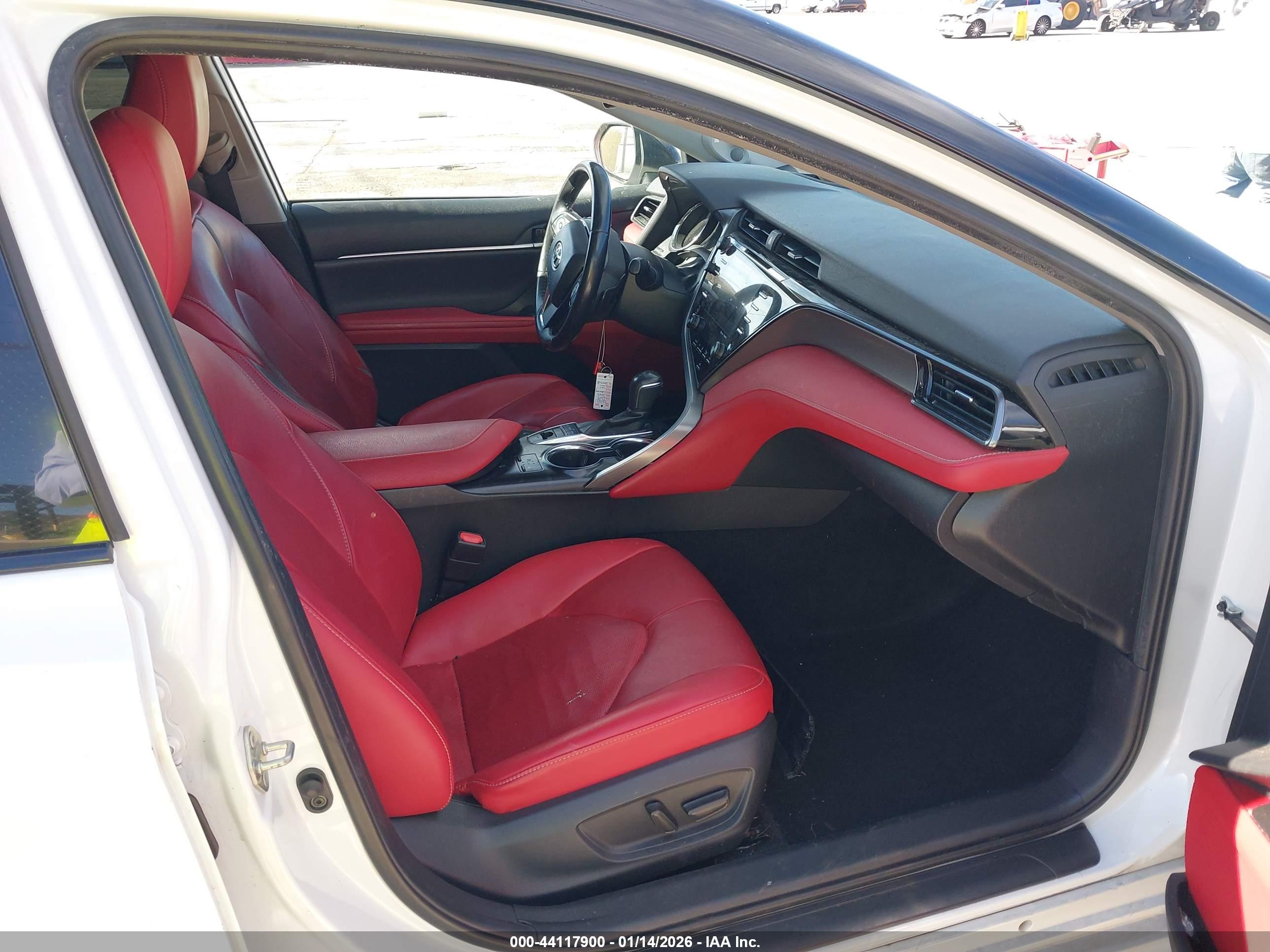 TOYOTA CAMRY image 5