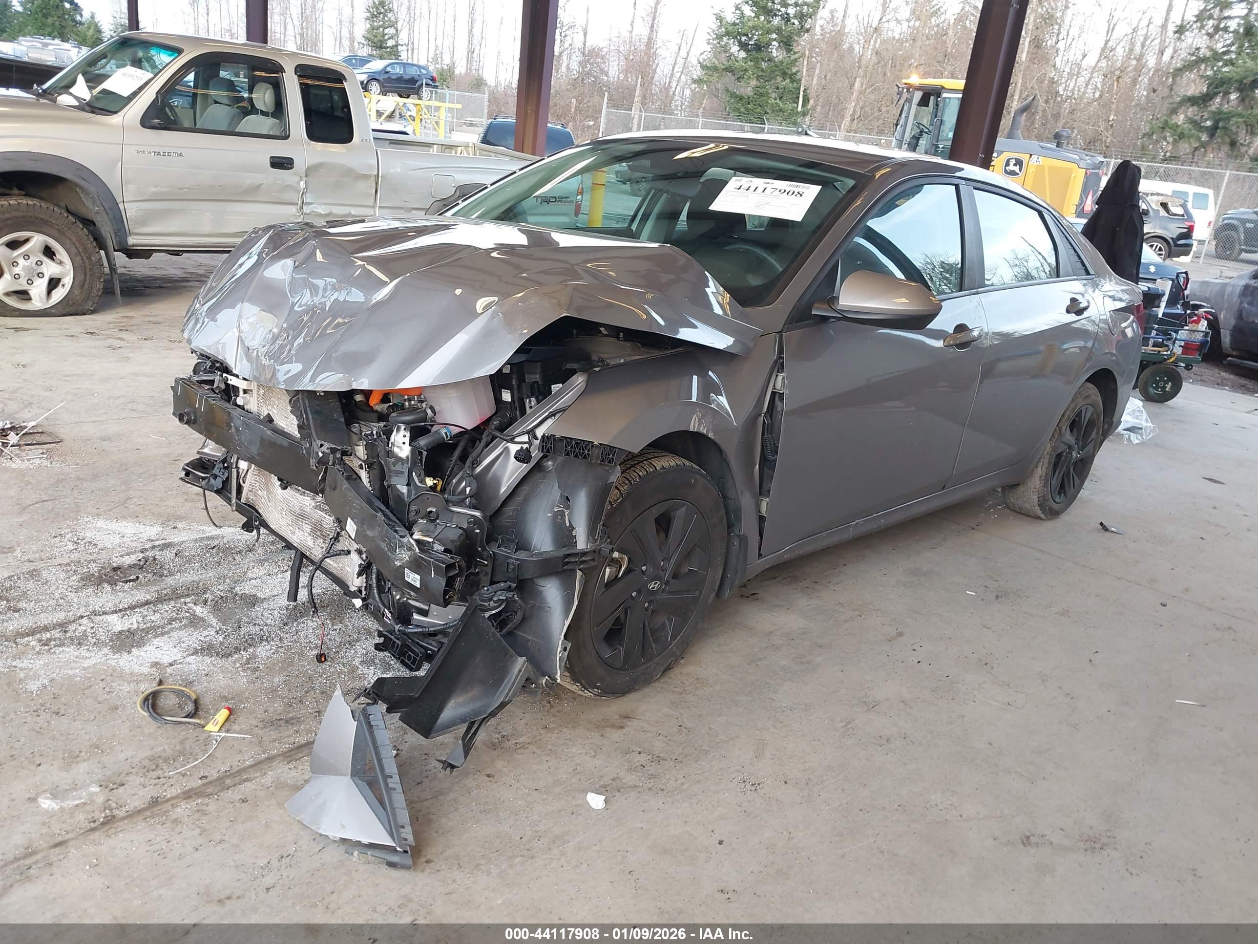 HYUNDAI ELANTRA image 2