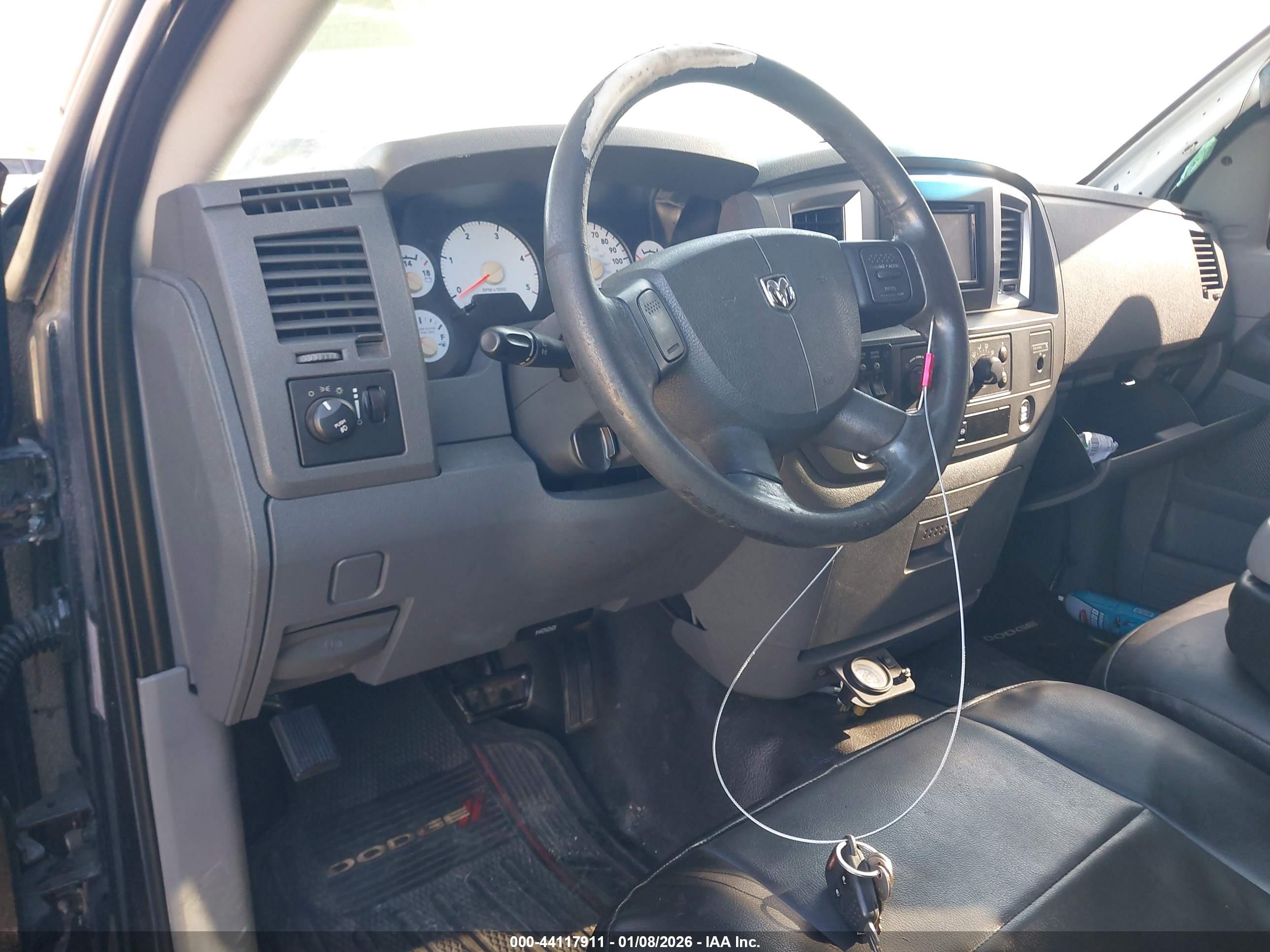 DODGE RAM image 7
