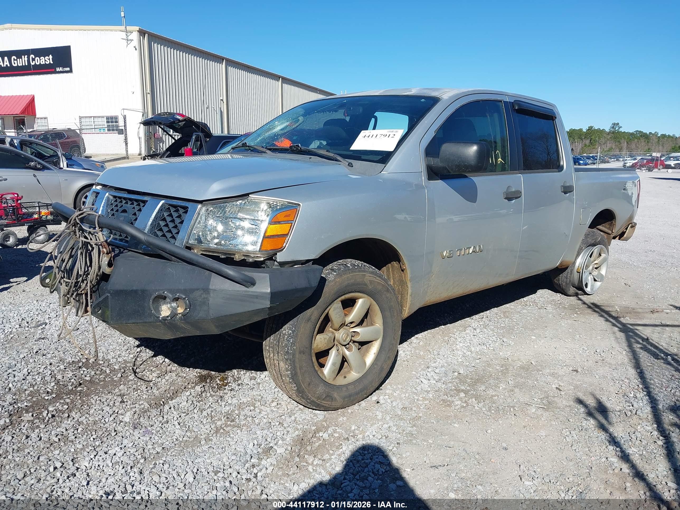NISSAN TITAN image 2